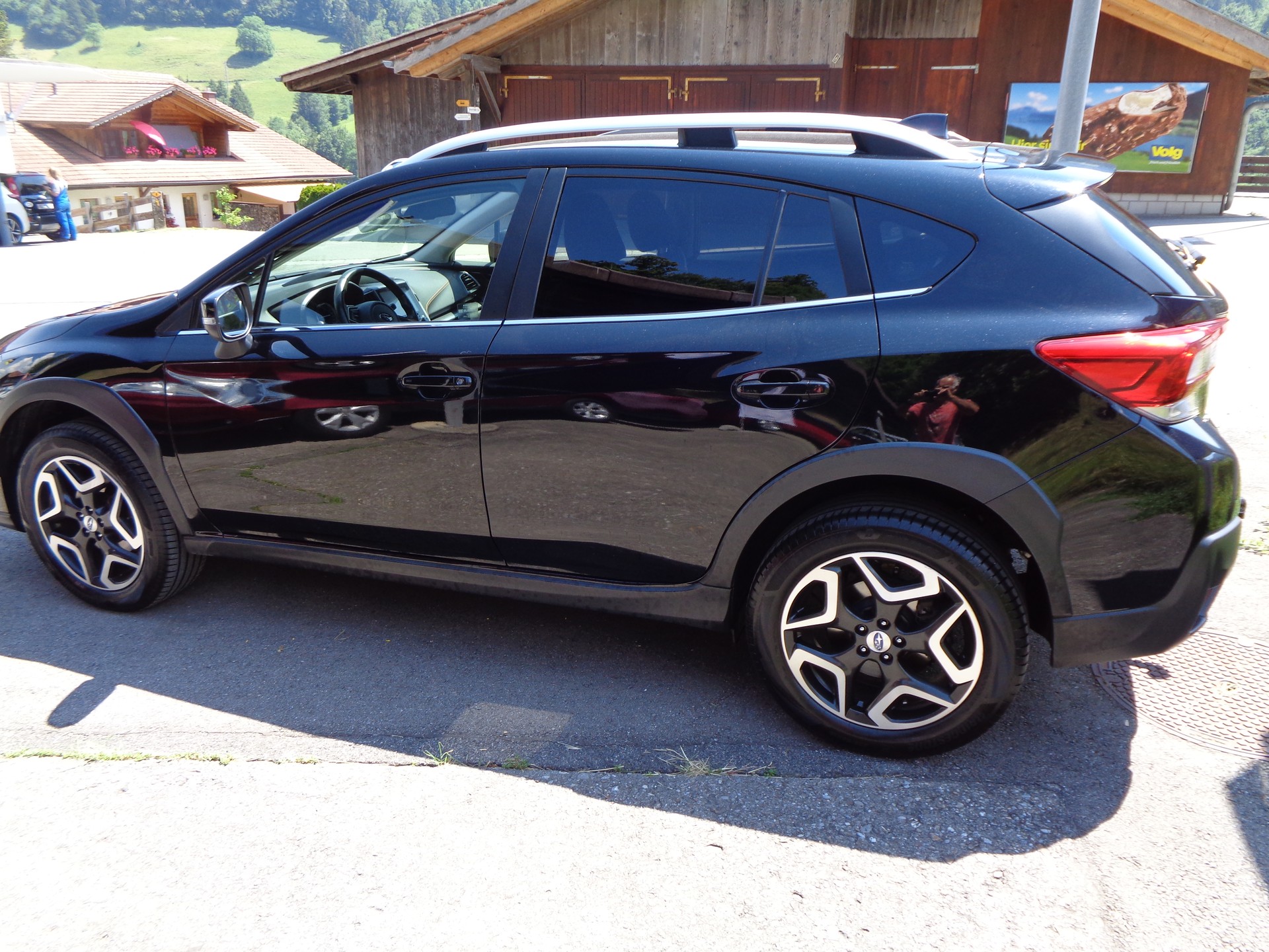 SUBARU XV 2.0 Swiss Plus AWD Lineartronic-image-3