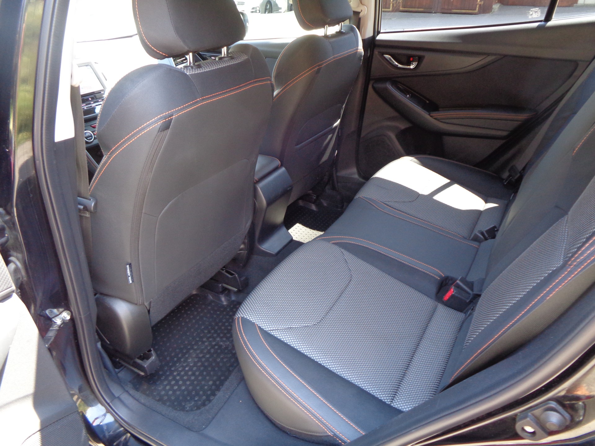 SUBARU XV 2.0 Swiss Plus AWD Lineartronic-image-4