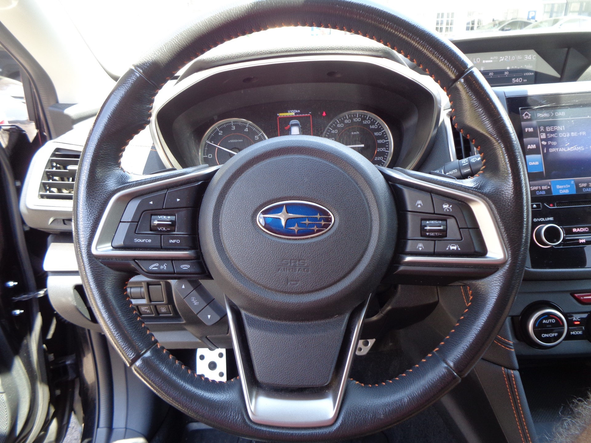 SUBARU XV 2.0 Swiss Plus AWD Lineartronic-image-8