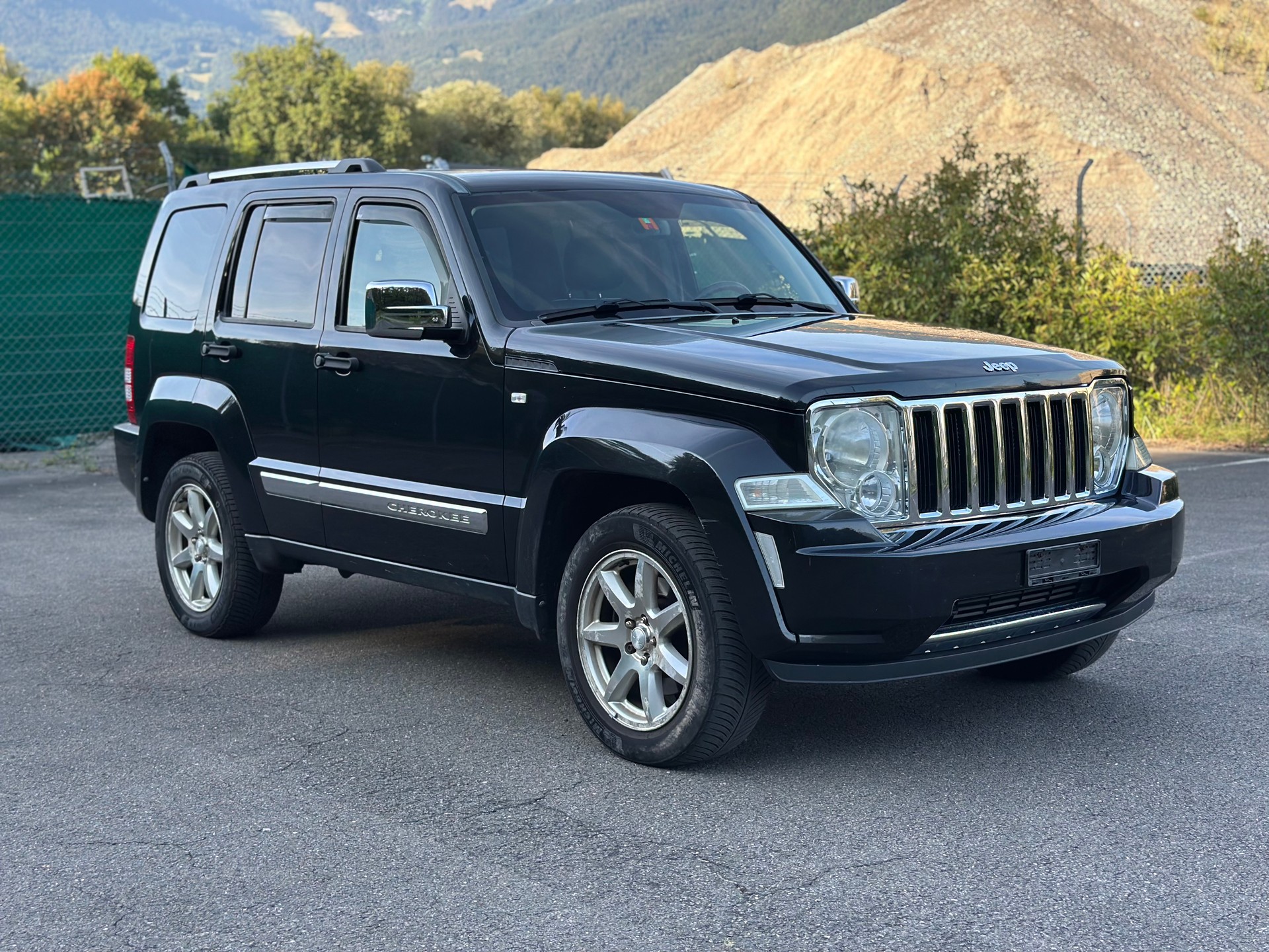 JEEP Cherokee 2.8 CRD Sport Automatic-image-0