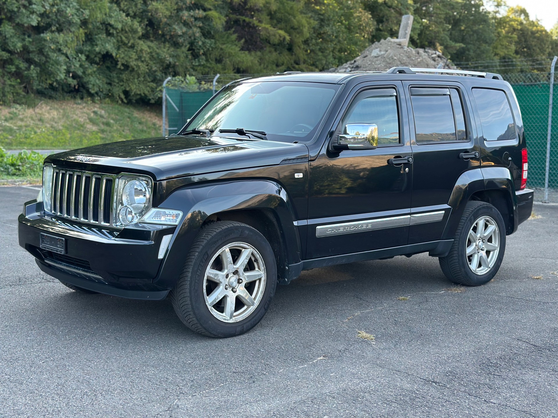 JEEP Cherokee 2.8 CRD Sport Automatic-image-4