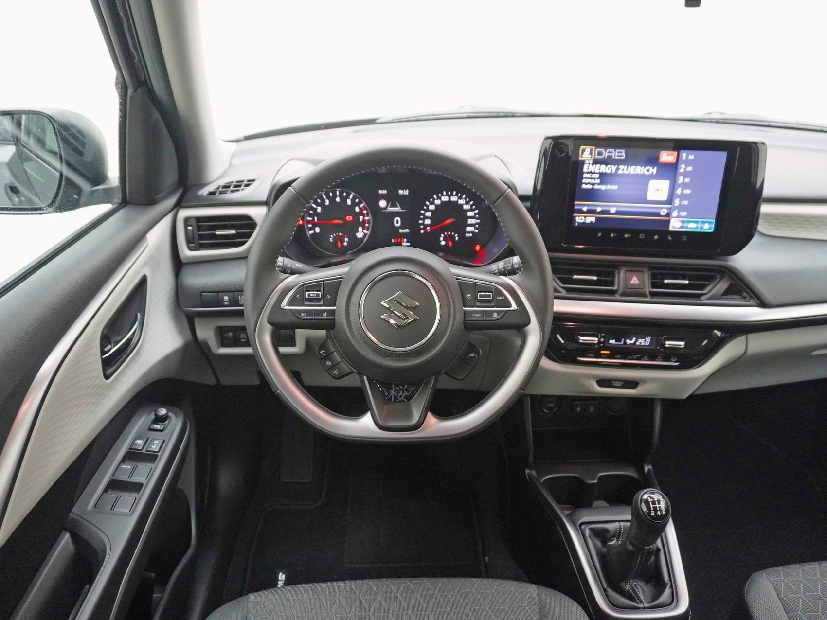 SUZUKI Swift 1.2 Sakura Top Hybrid 4x4-image-8