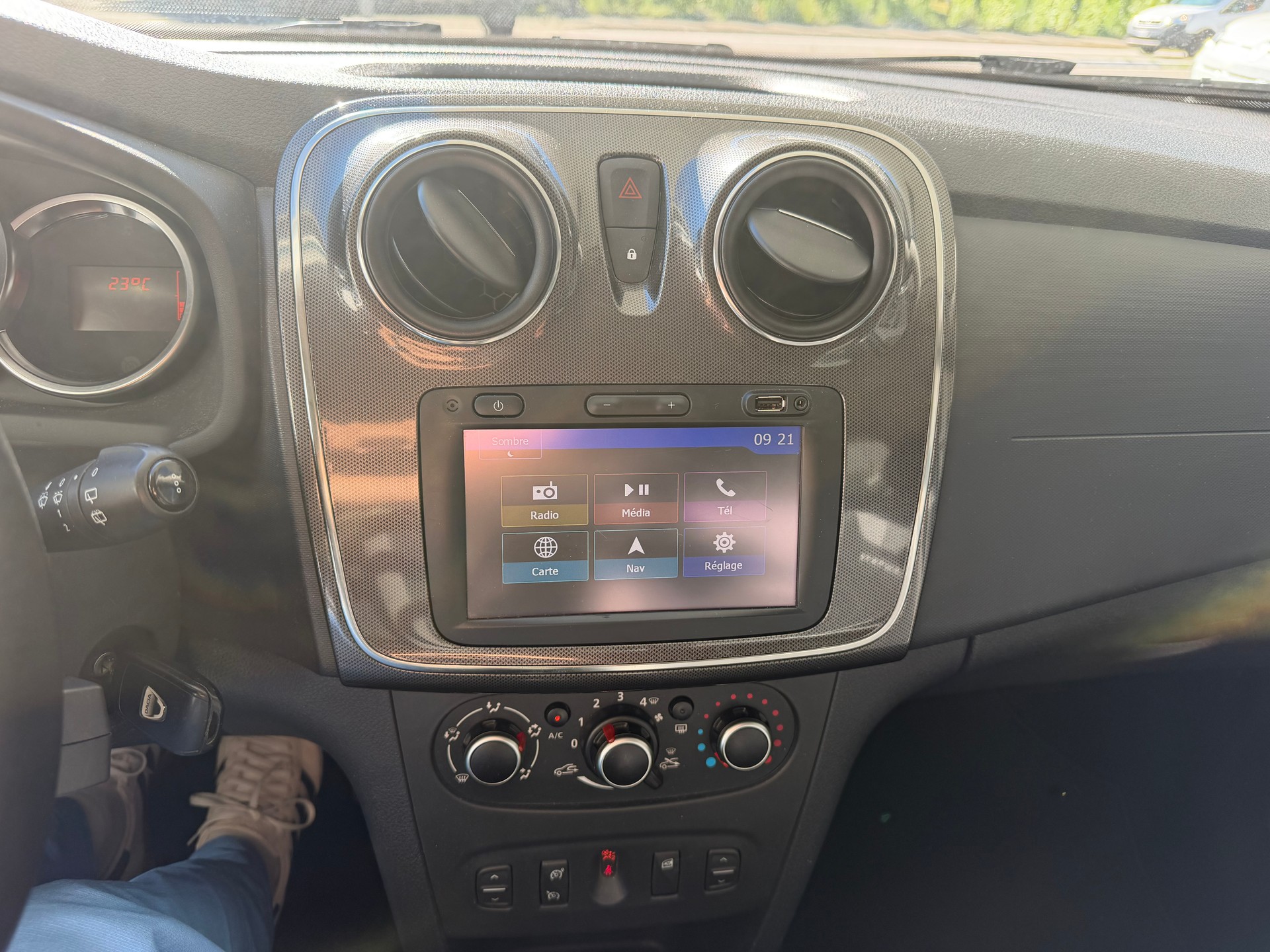 DACIA Sandero TCe 90 Stepway Unlimited 2-image-9