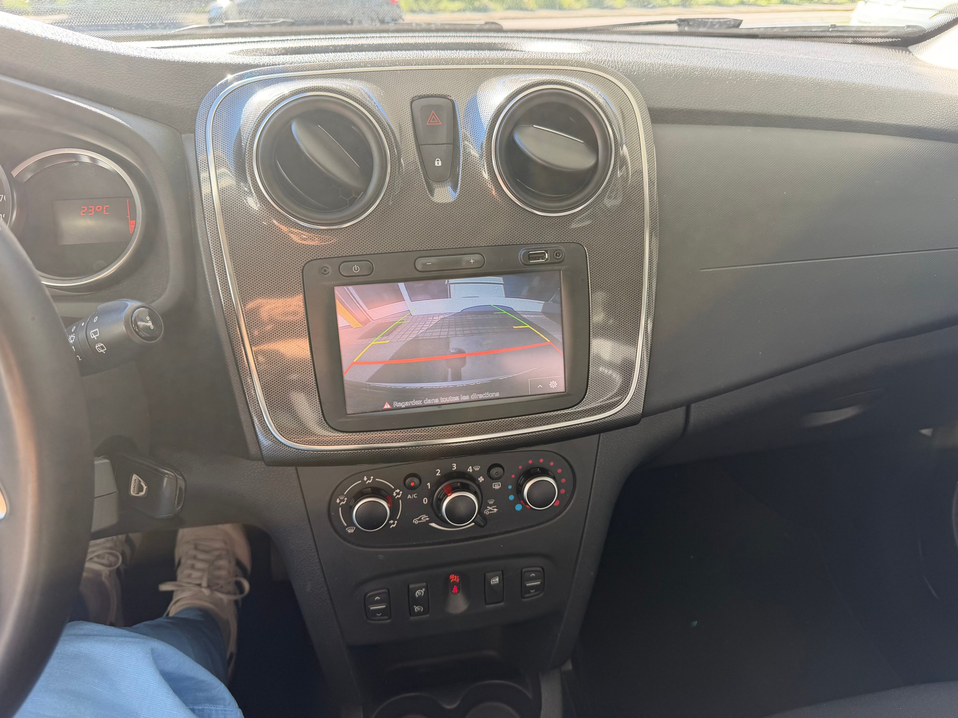 DACIA Sandero TCe 90 Stepway Unlimited 2-image-10