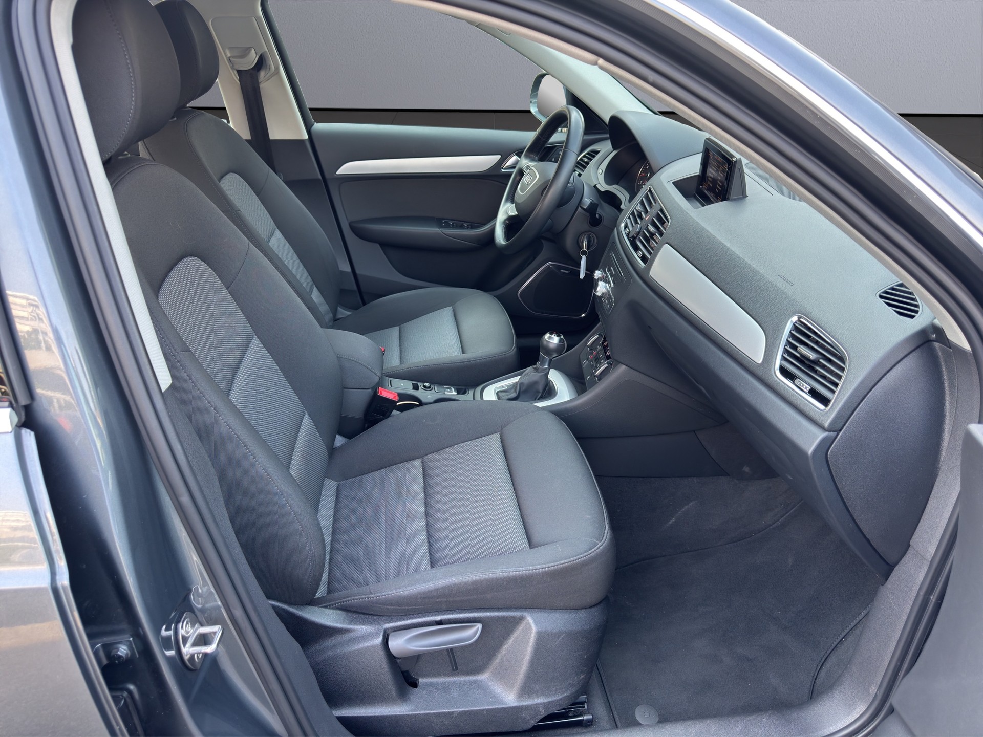AUDI Q3 1.4 TFSI S-tronic-image-14