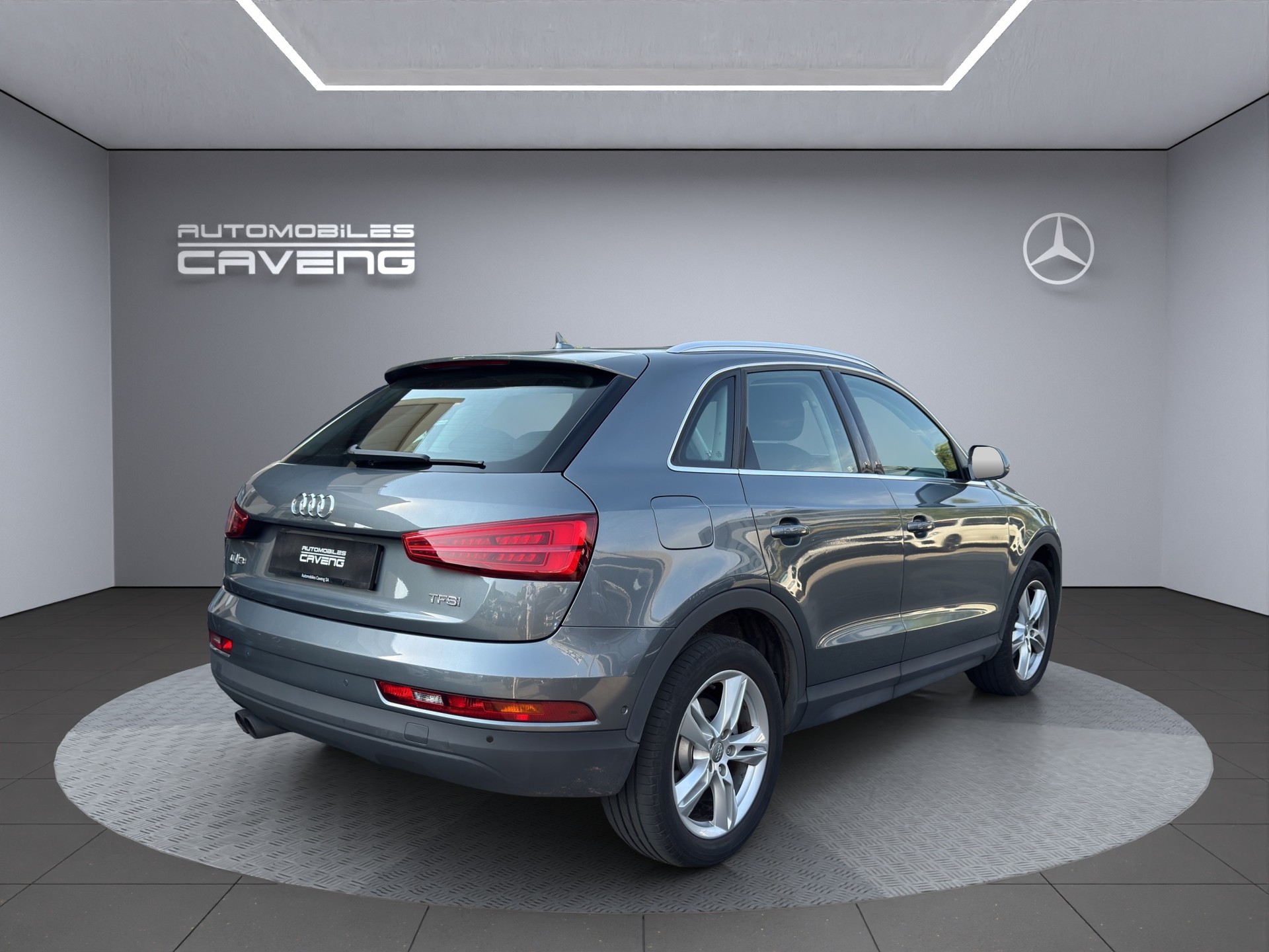 AUDI Q3 1.4 TFSI S-tronic-image-4