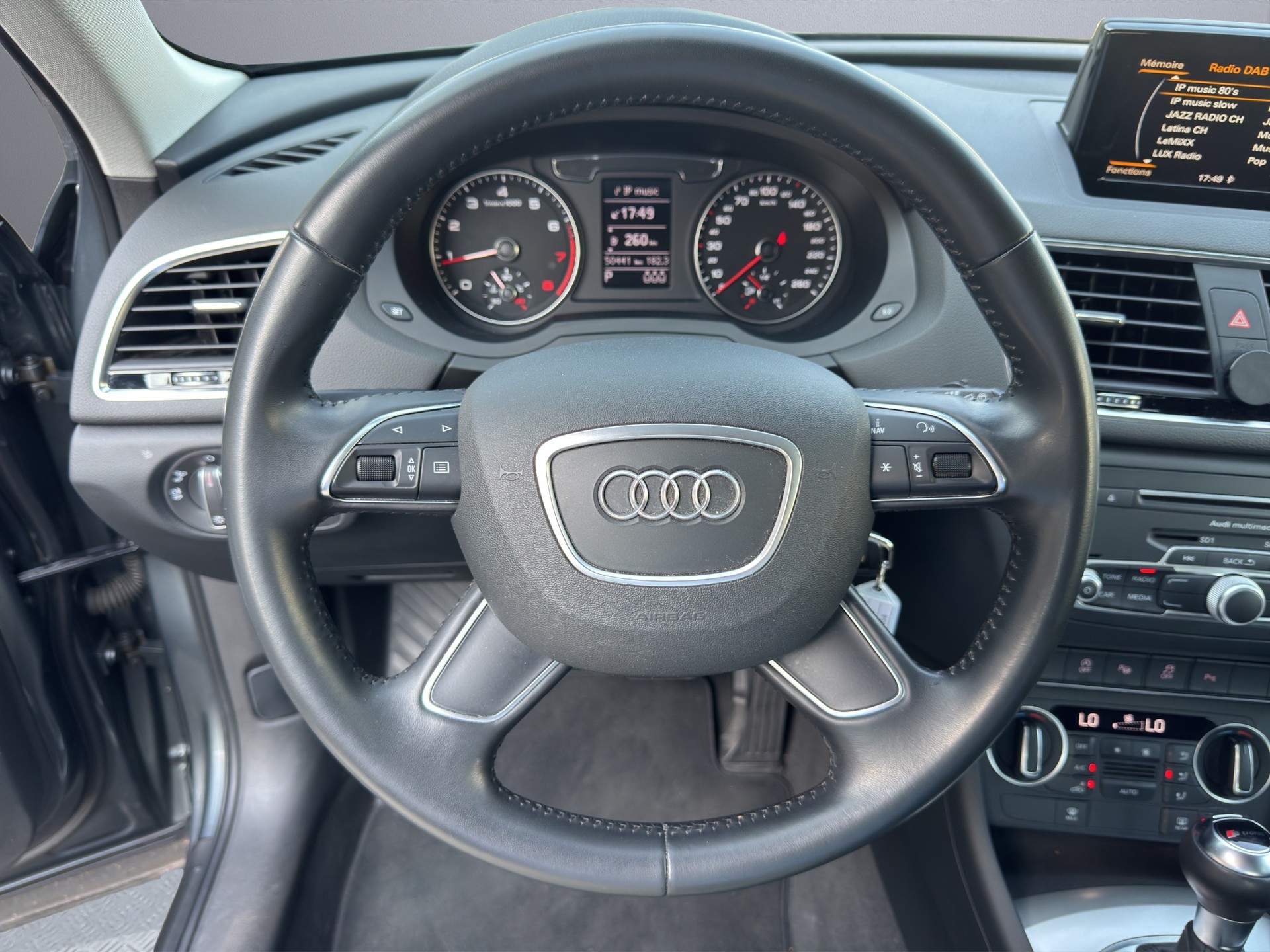 AUDI Q3 1.4 TFSI S-tronic-image-10