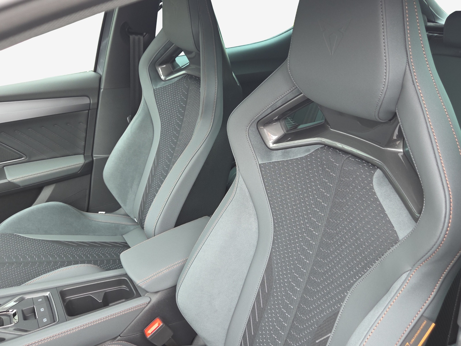 CUPRA LEON 2.0 TSI Prime Extreme DSG-image-14