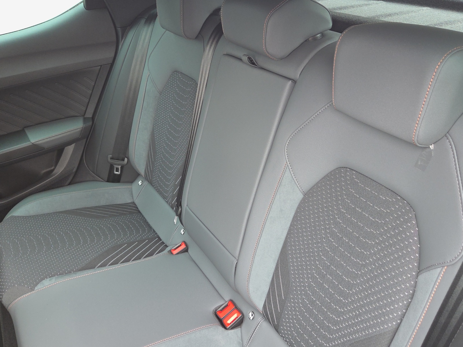 CUPRA LEON 2.0 TSI Prime Extreme DSG-image-11