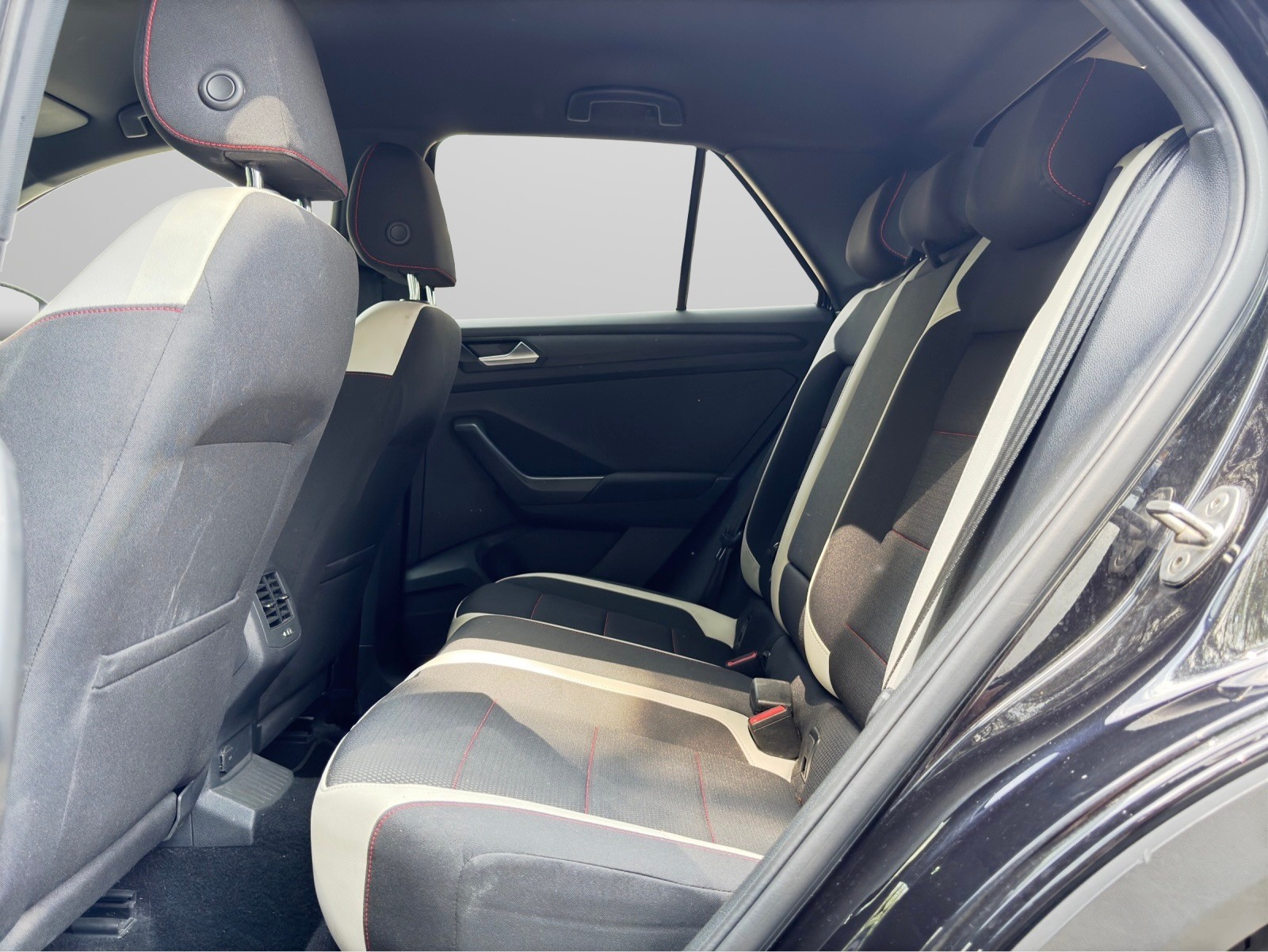 VW T-Roc 1.5 TSI EVO Sport DSG-image-10