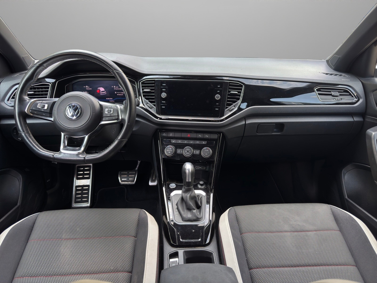 VW T-Roc 1.5 TSI EVO Sport DSG-image-8
