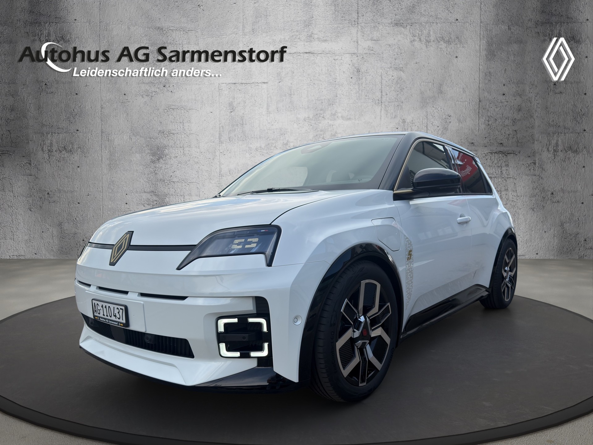RENAULT R5 E-Tech Comfort Range 52 kWh Iconic Five-image-0