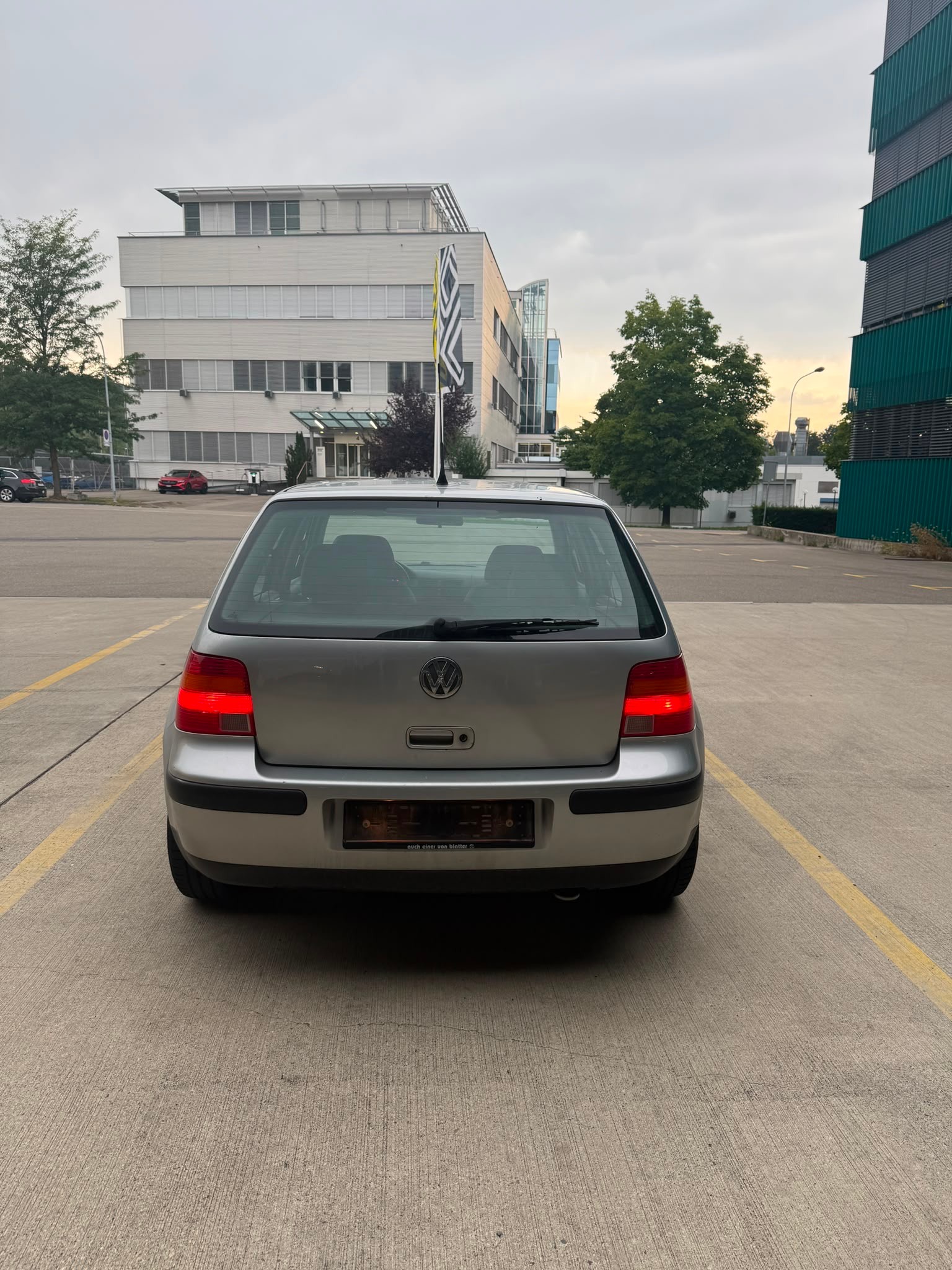 VW Golf 1.9 TDI Comfortline 4Motion-image-3