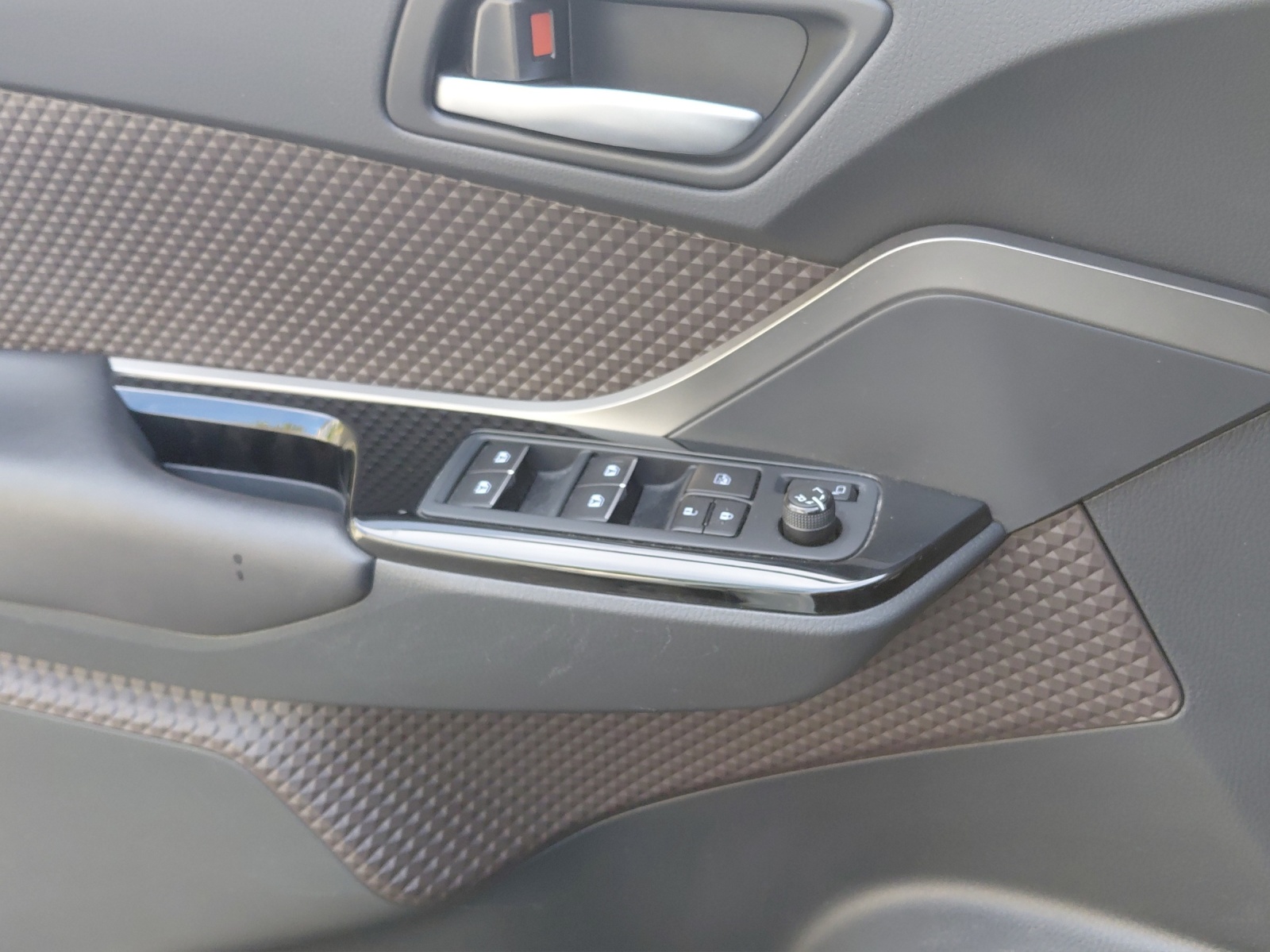TOYOTA C-HR 1.8 VVTi HSD Premium-image-10