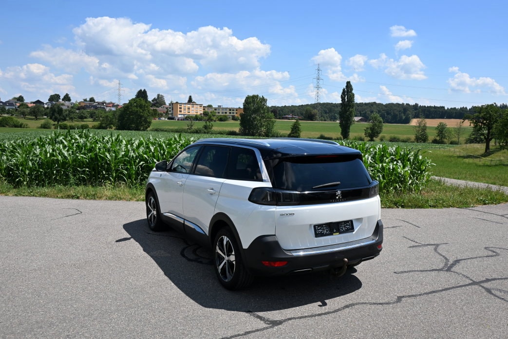 PEUGEOT 5008 1.5 BlueHDi Road Trip EAT8-image-3