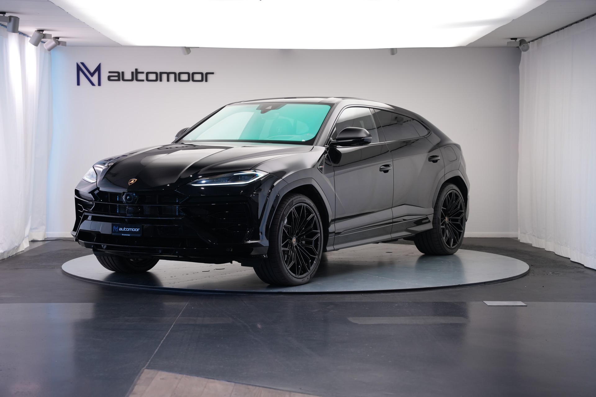 LAMBORGHINI Urus SE *CH-Fahrzeug* *Traum-Konfiguration*-image-0