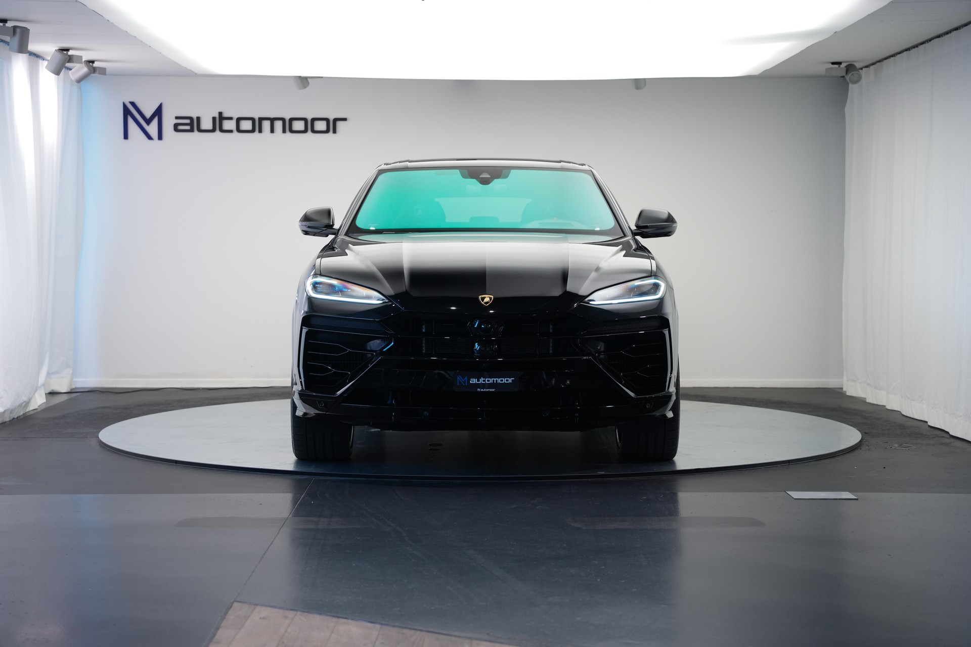 LAMBORGHINI Urus SE *CH-Fahrzeug* *Traum-Konfiguration*-image-1