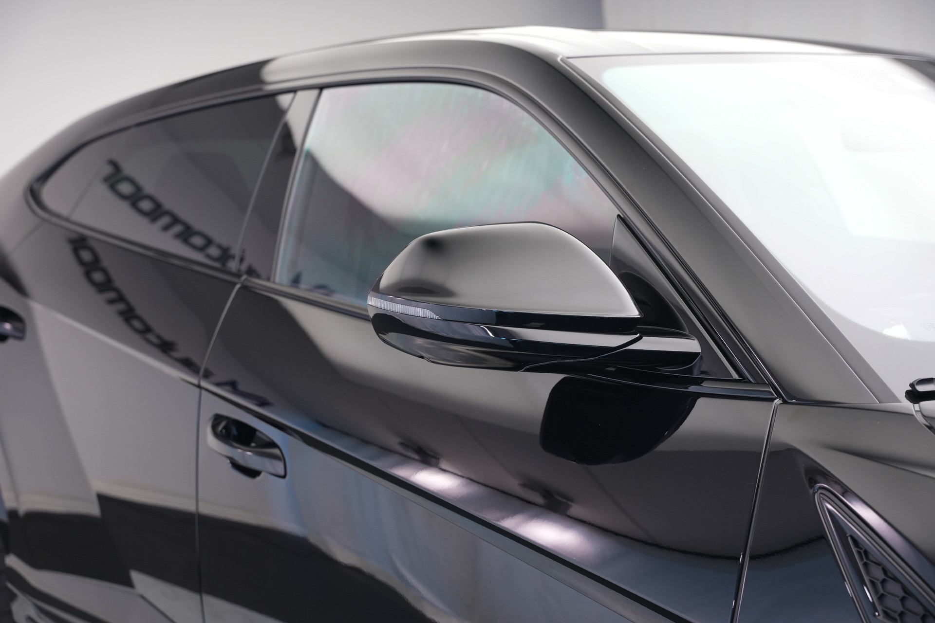 LAMBORGHINI Urus SE *CH-Fahrzeug* *Traum-Konfiguration*-image-56