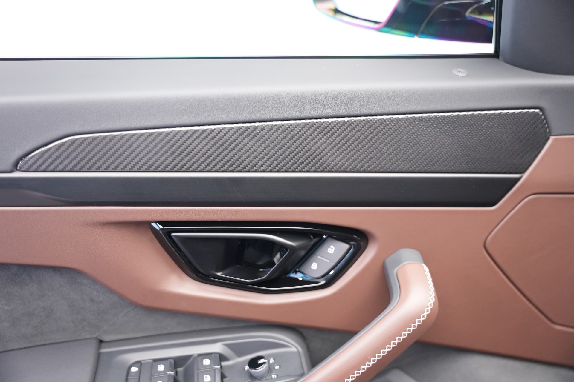 LAMBORGHINI Urus SE *CH-Fahrzeug* *Traum-Konfiguration*-image-18