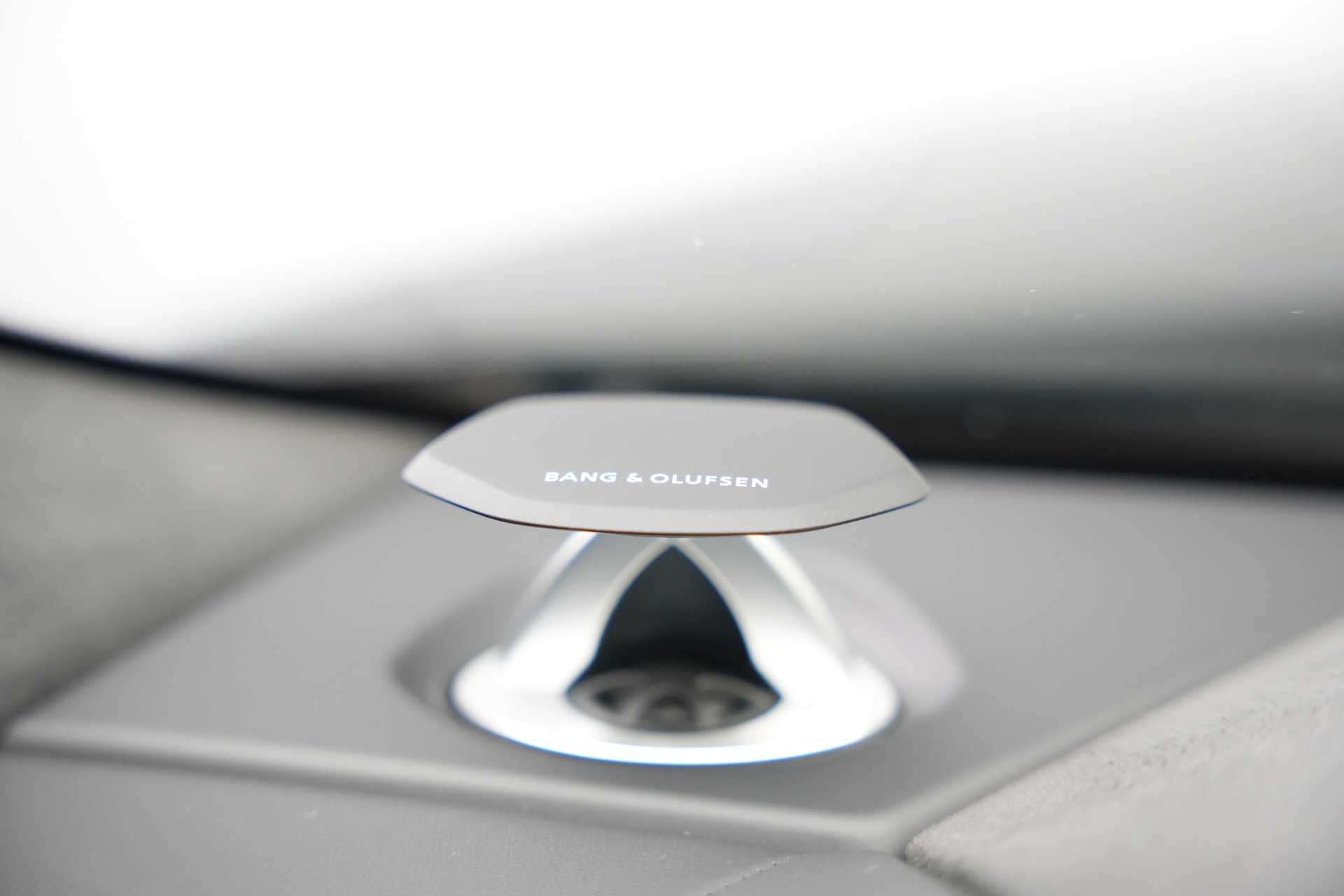 LAMBORGHINI Urus SE *CH-Fahrzeug* *Traum-Konfiguration*-image-31
