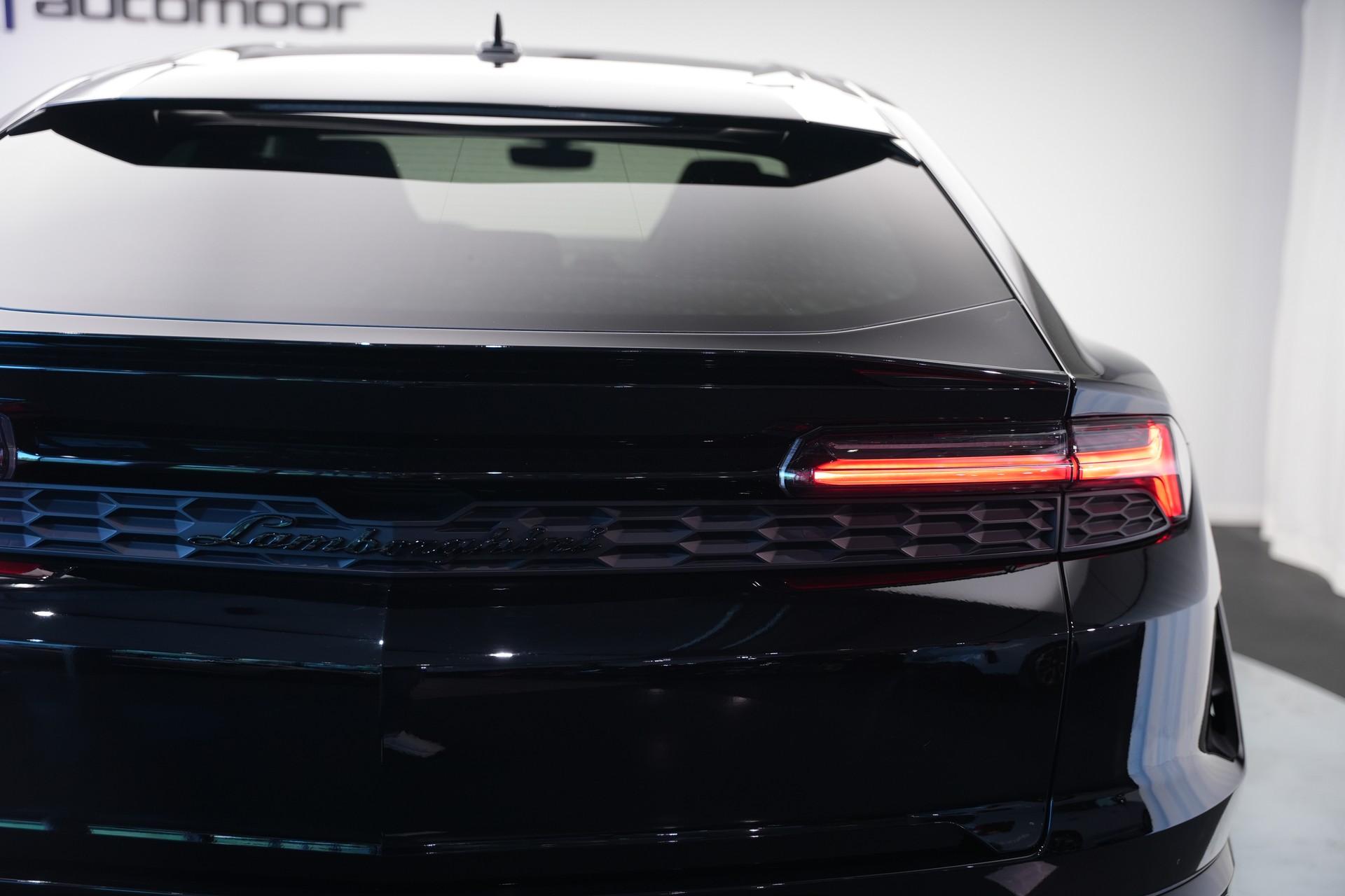 LAMBORGHINI Urus SE *CH-Fahrzeug* *Traum-Konfiguration*-image-45