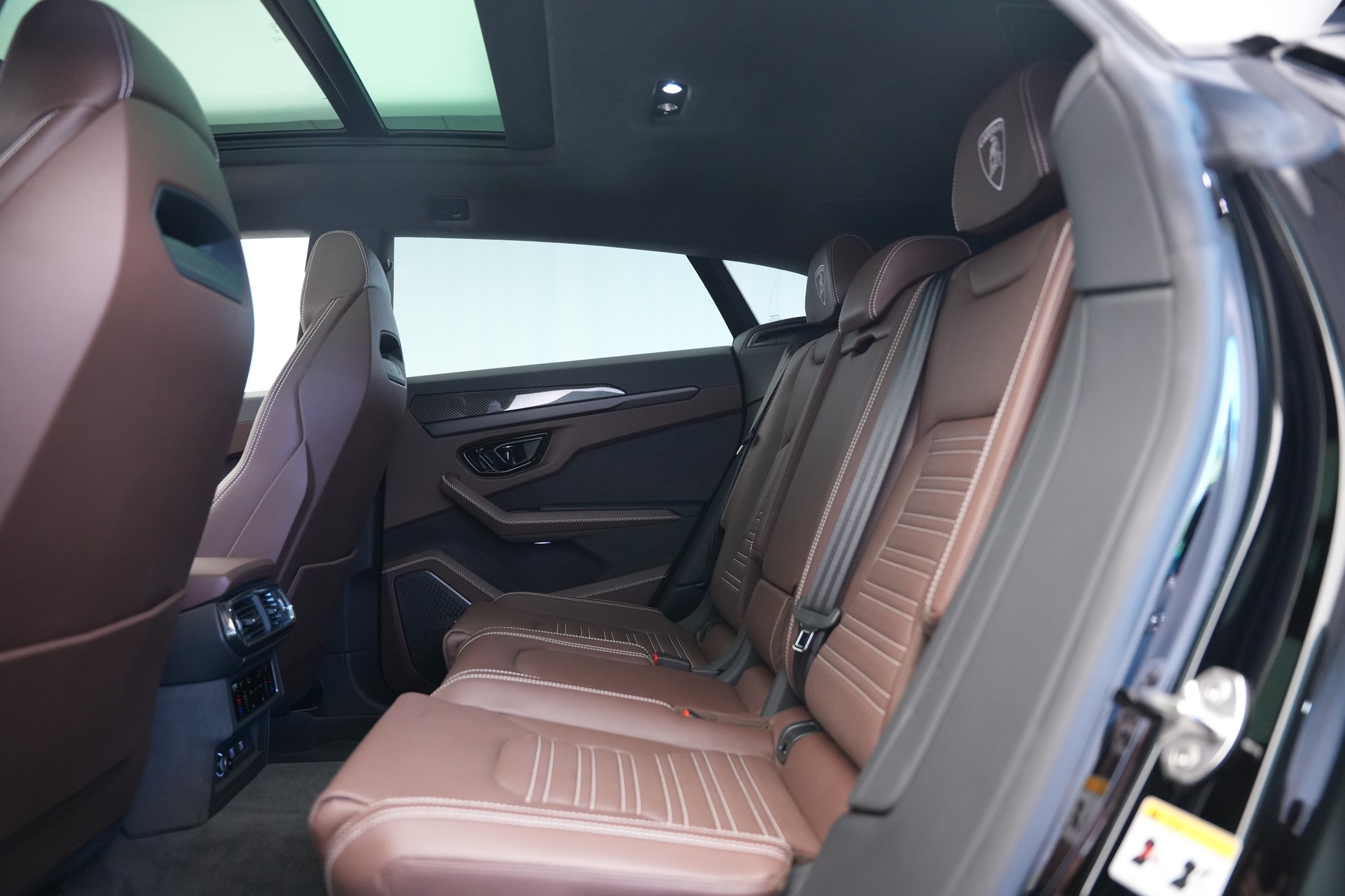 LAMBORGHINI Urus SE *CH-Fahrzeug* *Traum-Konfiguration*-image-14
