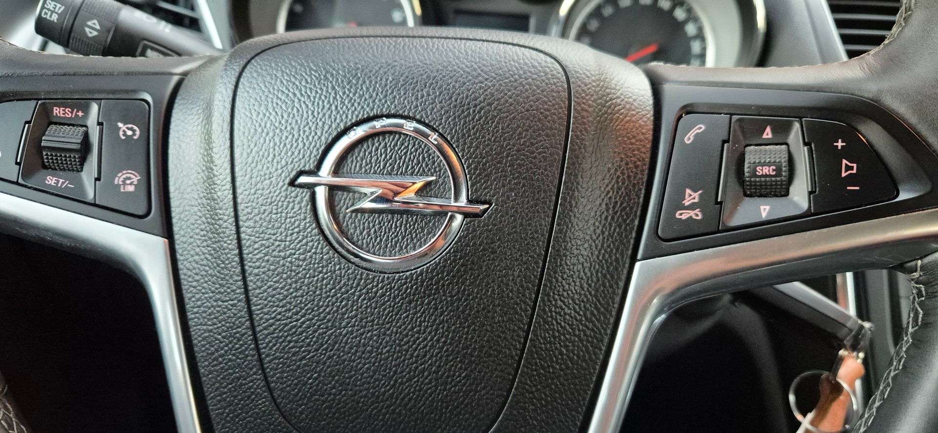 OPEL Mokka 1.4i 16V Turbo Cosmo 4WD-image-9