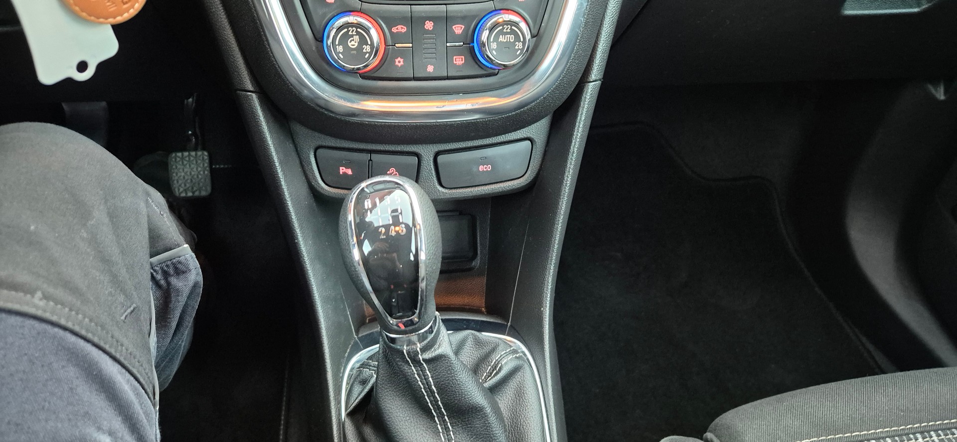 OPEL Mokka 1.4i 16V Turbo Cosmo 4WD-image-8