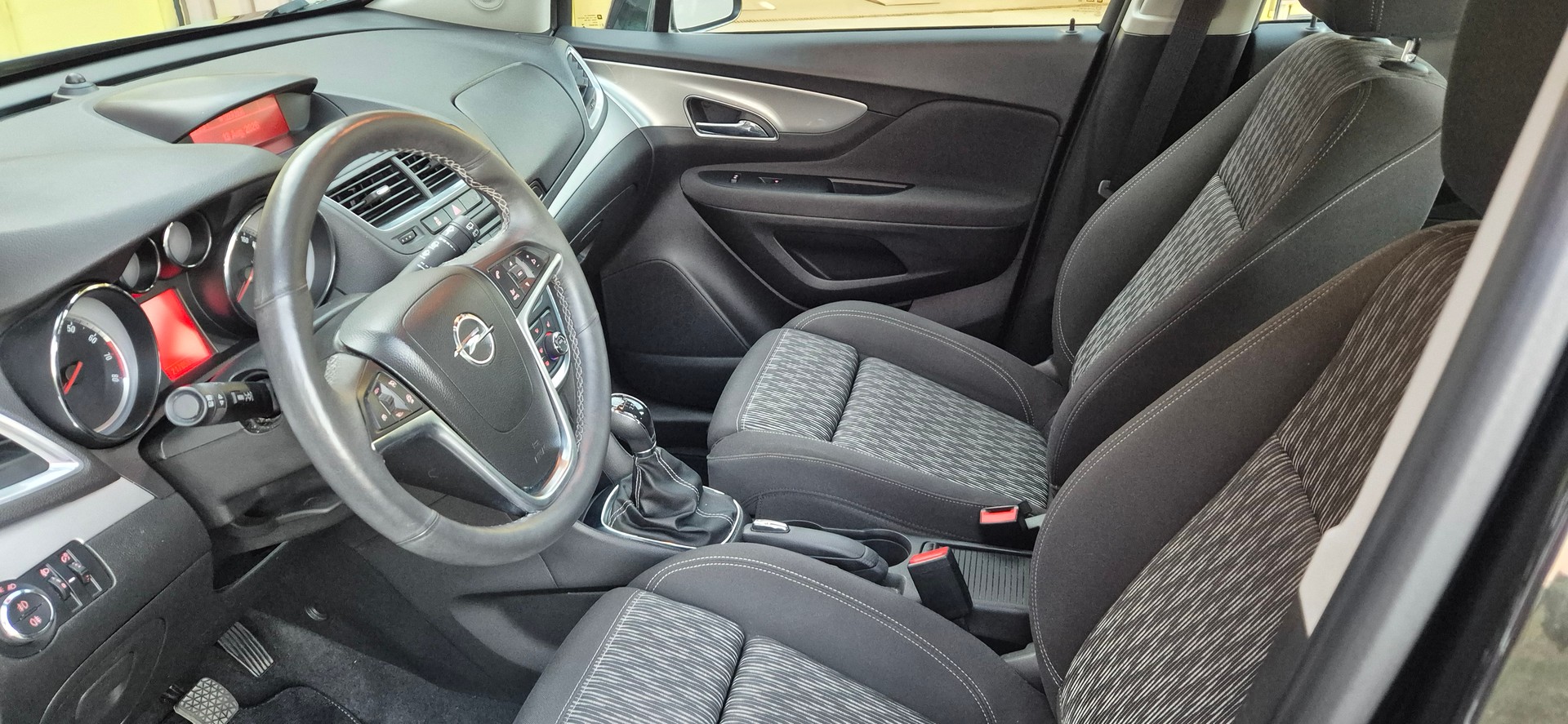OPEL Mokka 1.4i 16V Turbo Cosmo 4WD-image-6