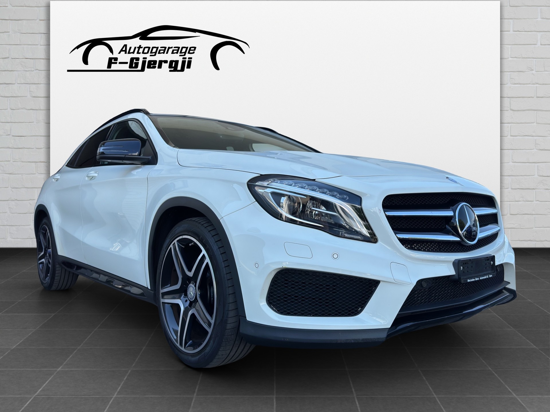 MERCEDES-BENZ GLA 250 AMG Line 4Matic 7G-DCT-showroom-element-1