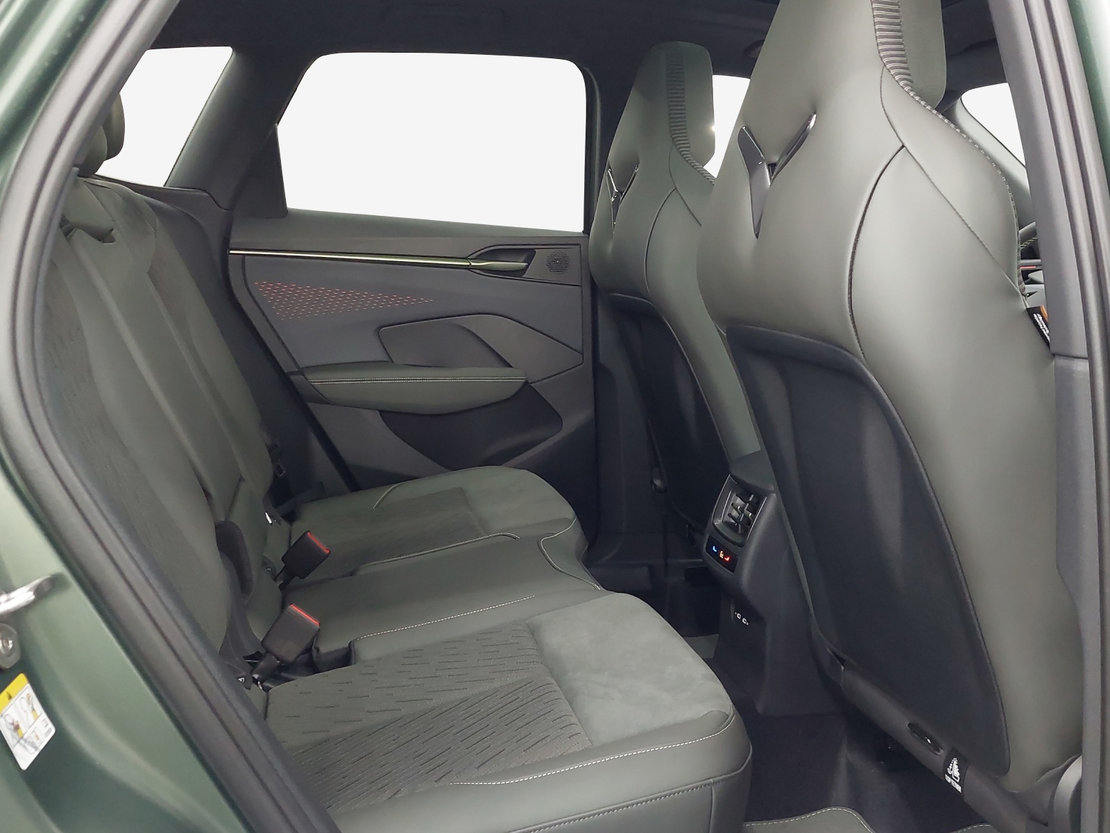 CUPRA Terramar 1.5 eHybrid DSG VZ-image-9