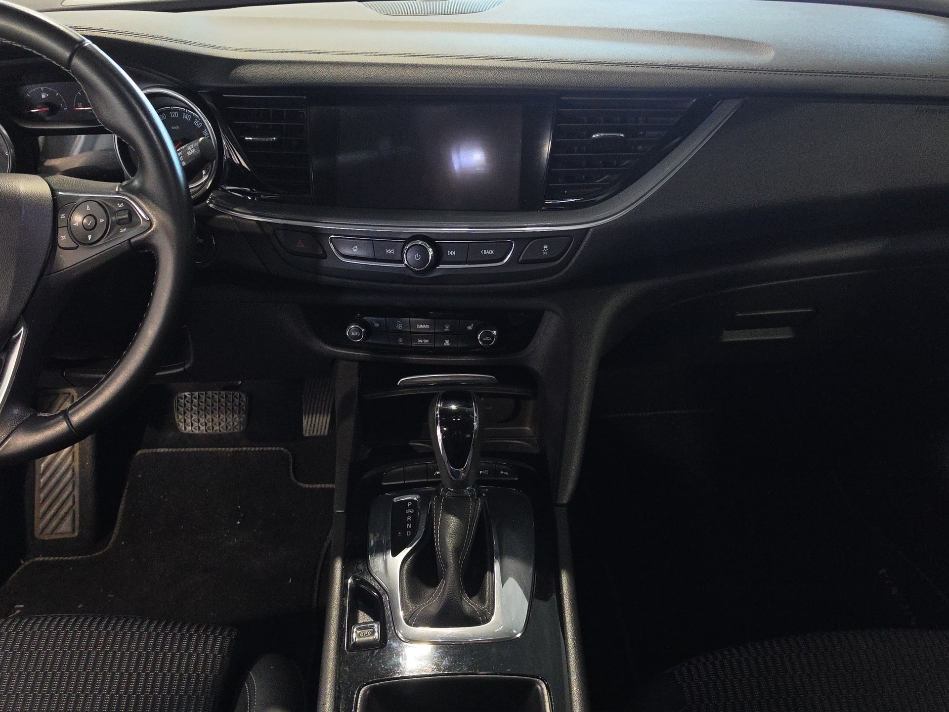OPEL Insignia 1.6 CDTI Sports Tourer Edition Automatic-image-13