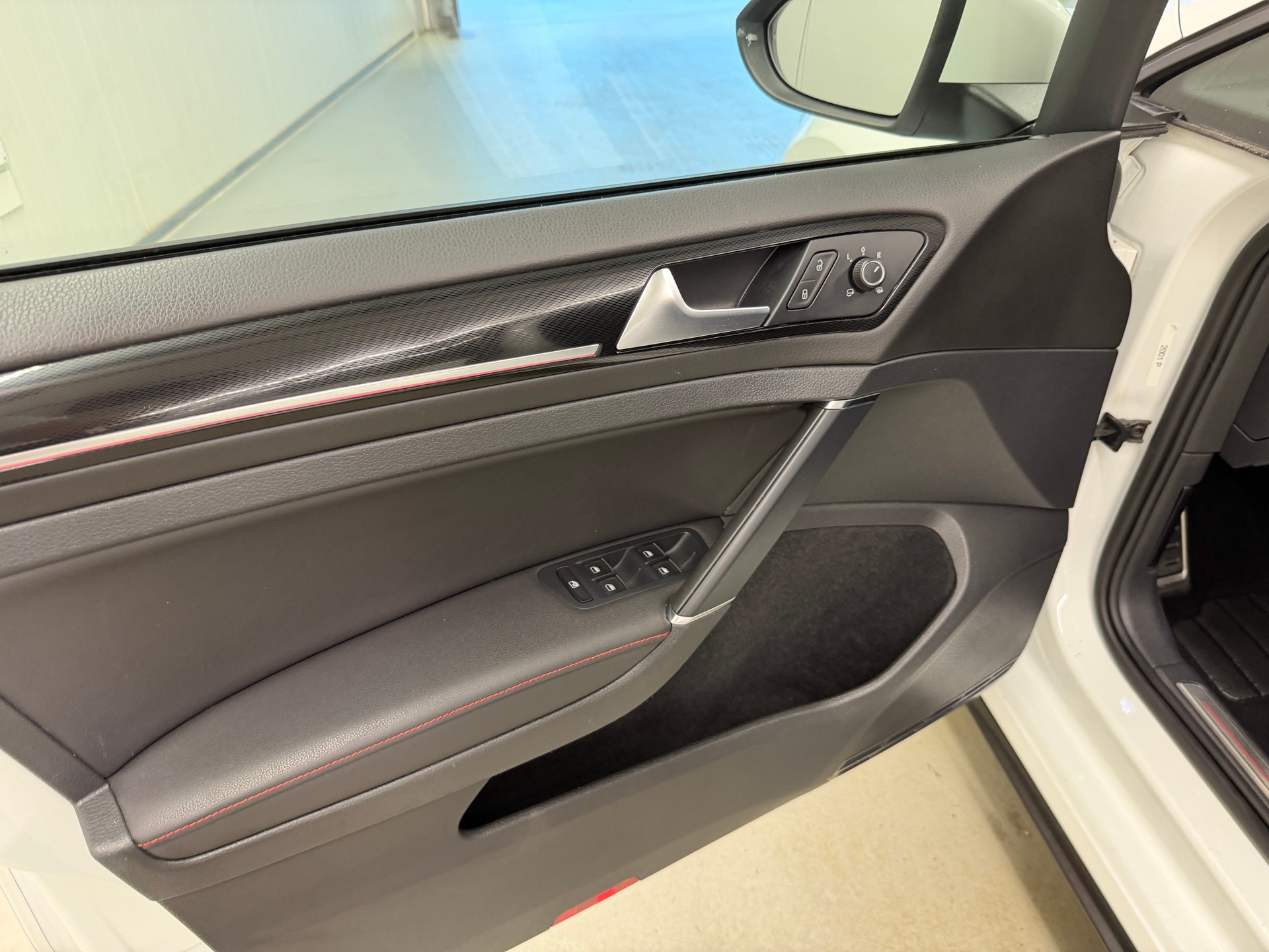 VW Golf 2.0 TSI GTI Performance DSG-image-14