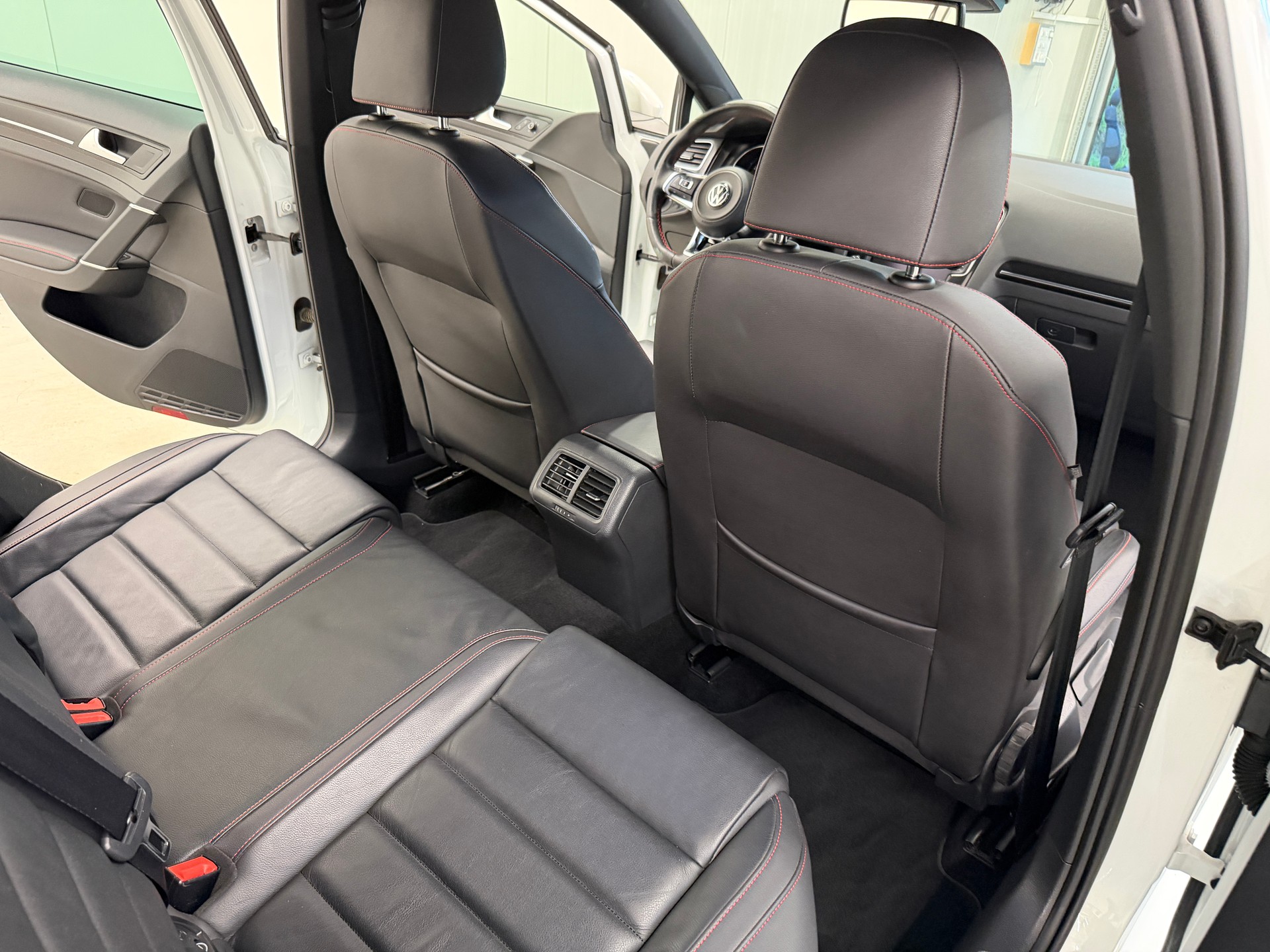 VW Golf 2.0 TSI GTI Performance DSG-image-19