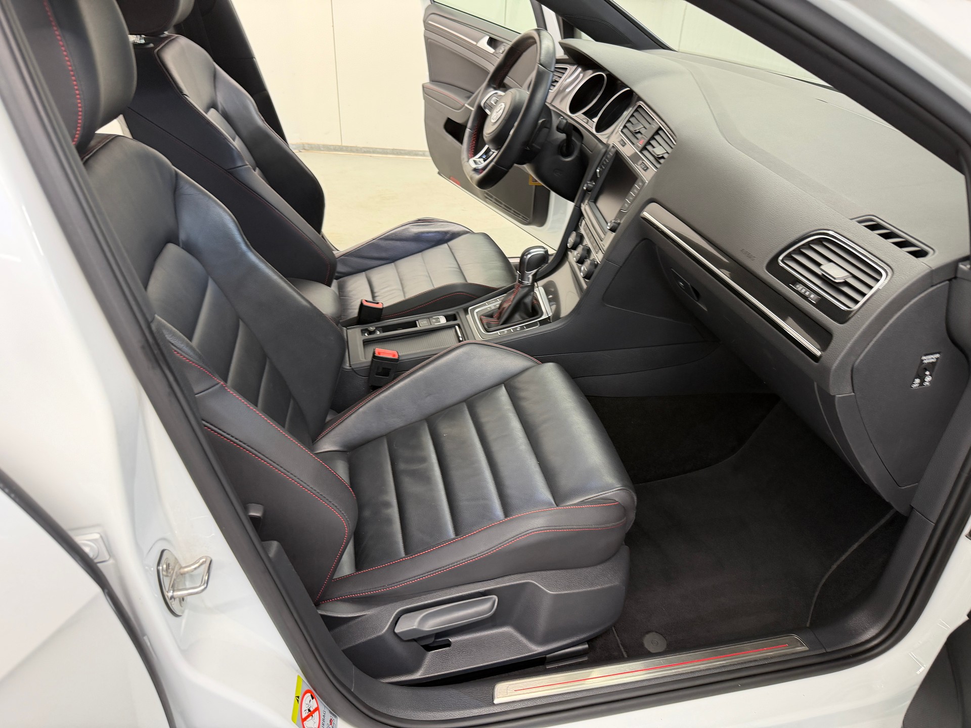 VW Golf 2.0 TSI GTI Performance DSG-image-20