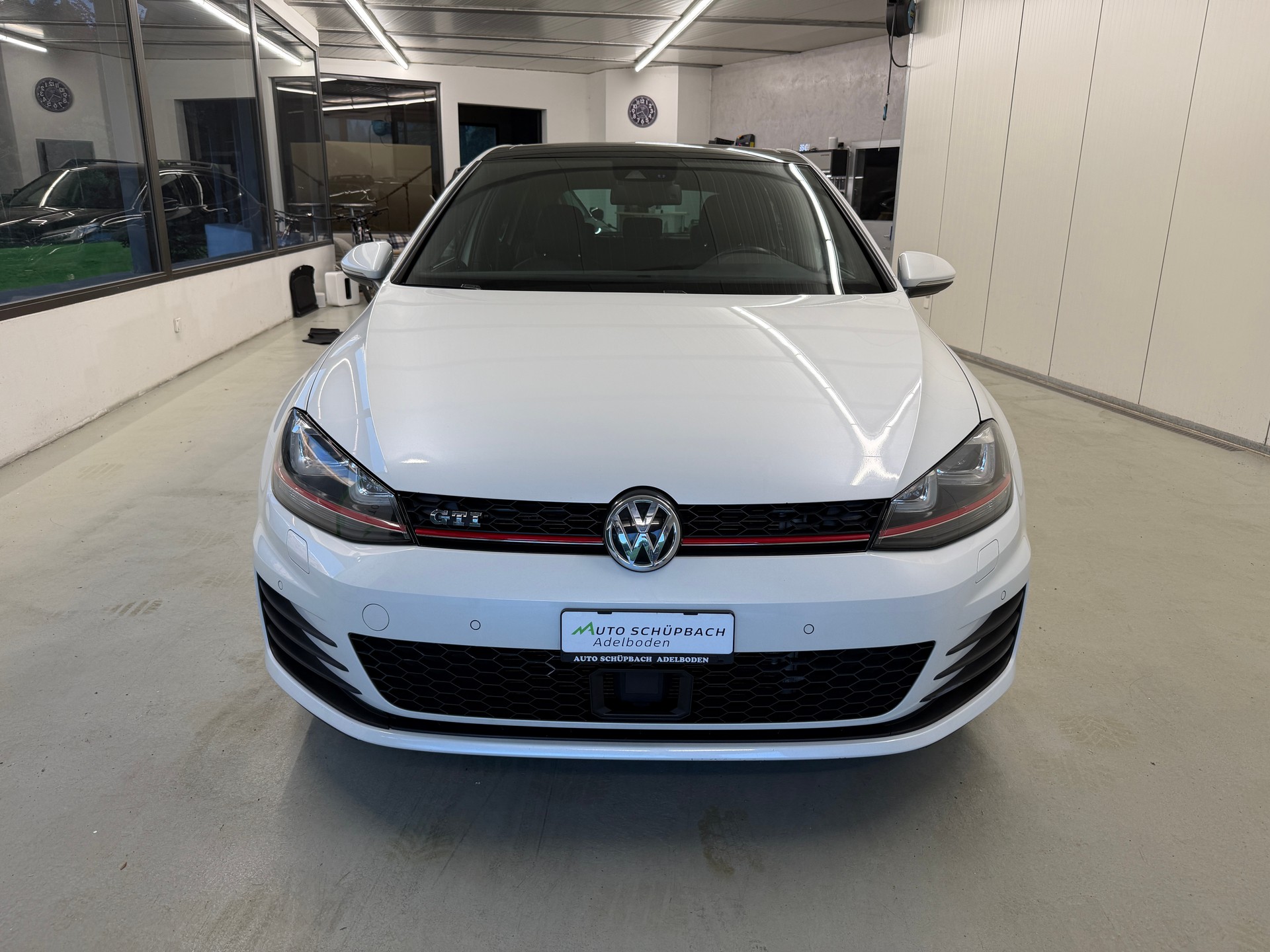 VW Golf 2.0 TSI GTI Performance DSG-image-9