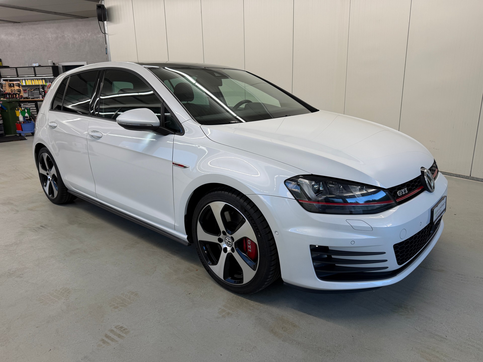 VW Golf 2.0 TSI GTI Performance DSG-image-1