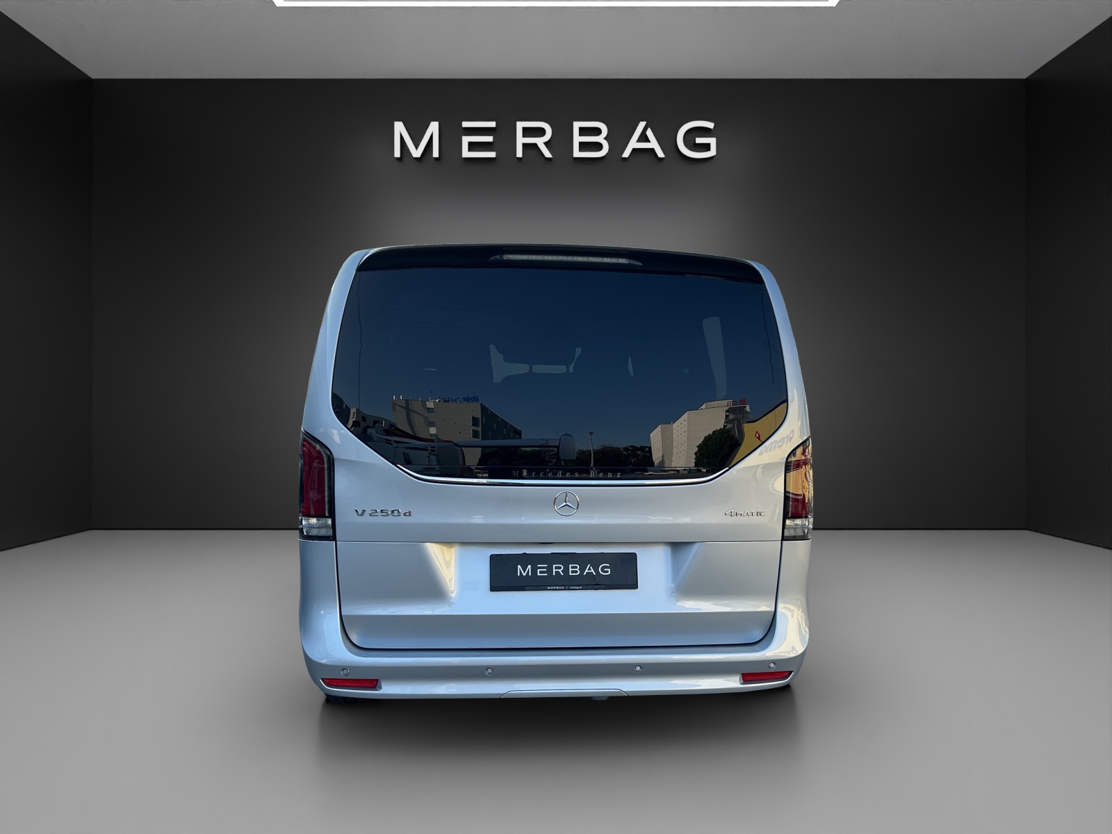 MERCEDES-BENZ V 250 d lang 4Matic Style 9G-Tronic-image-4