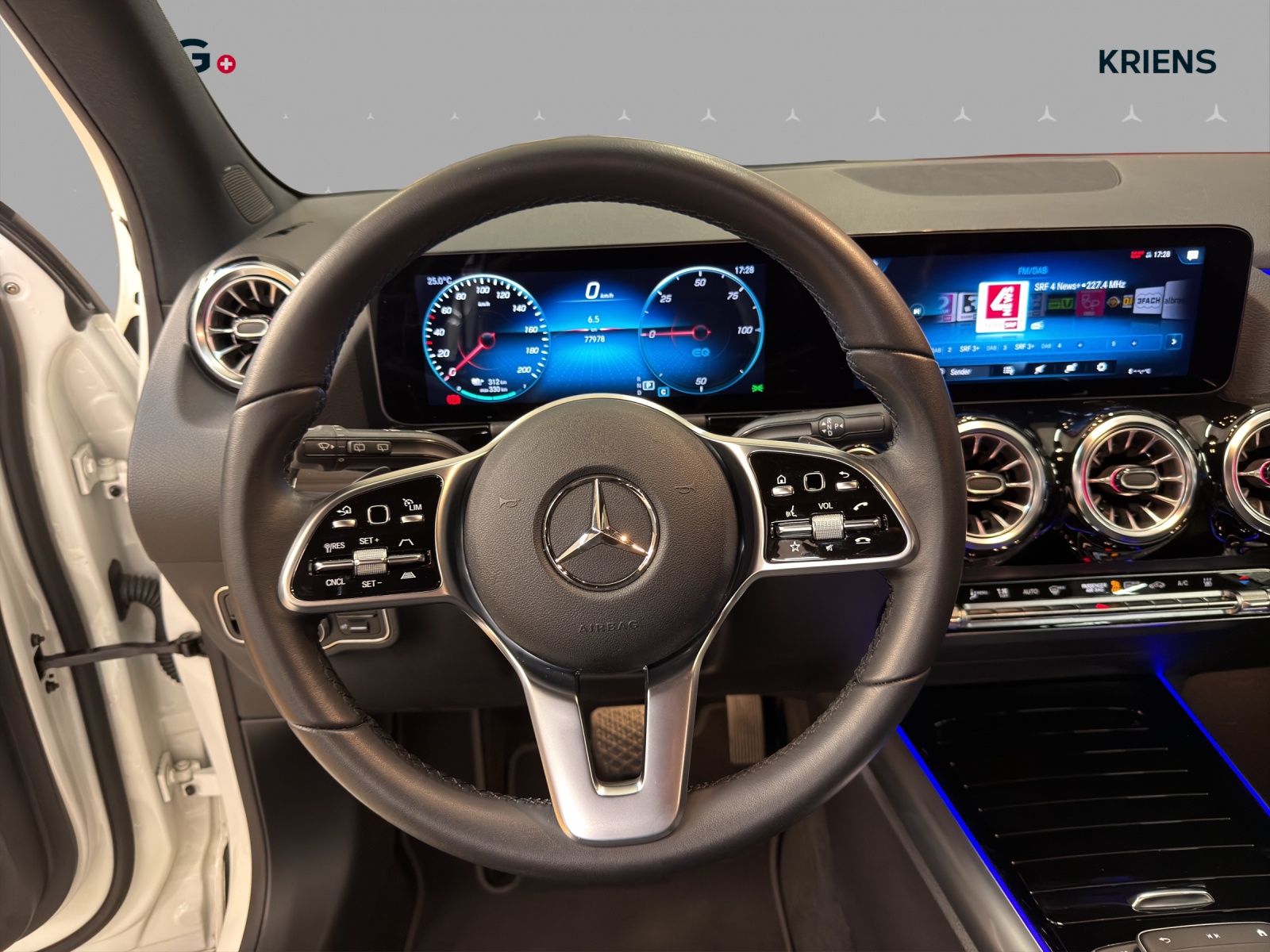MERCEDES-BENZ EQA 250 / DISTRONIC / Rückfahrkamera / Soundsystem-image-9