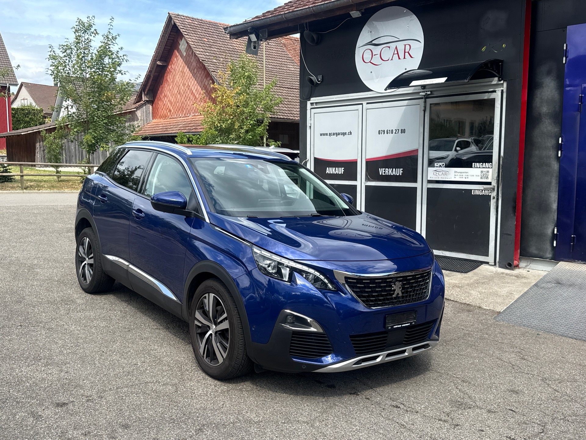 PEUGEOT 3008 1.2 PureTech Allure EAT-image-0