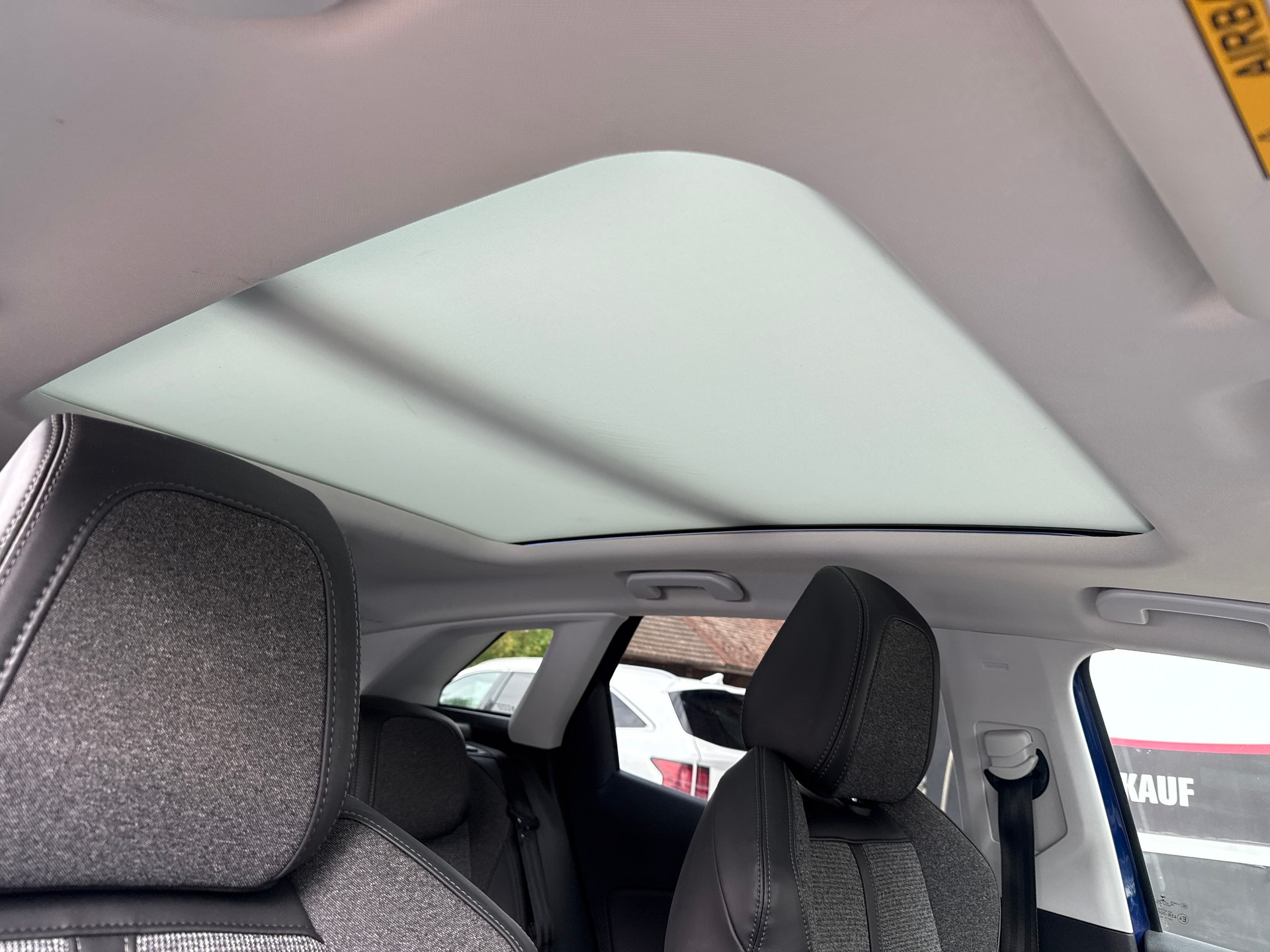 PEUGEOT 3008 1.2 PureTech Allure EAT-image-22