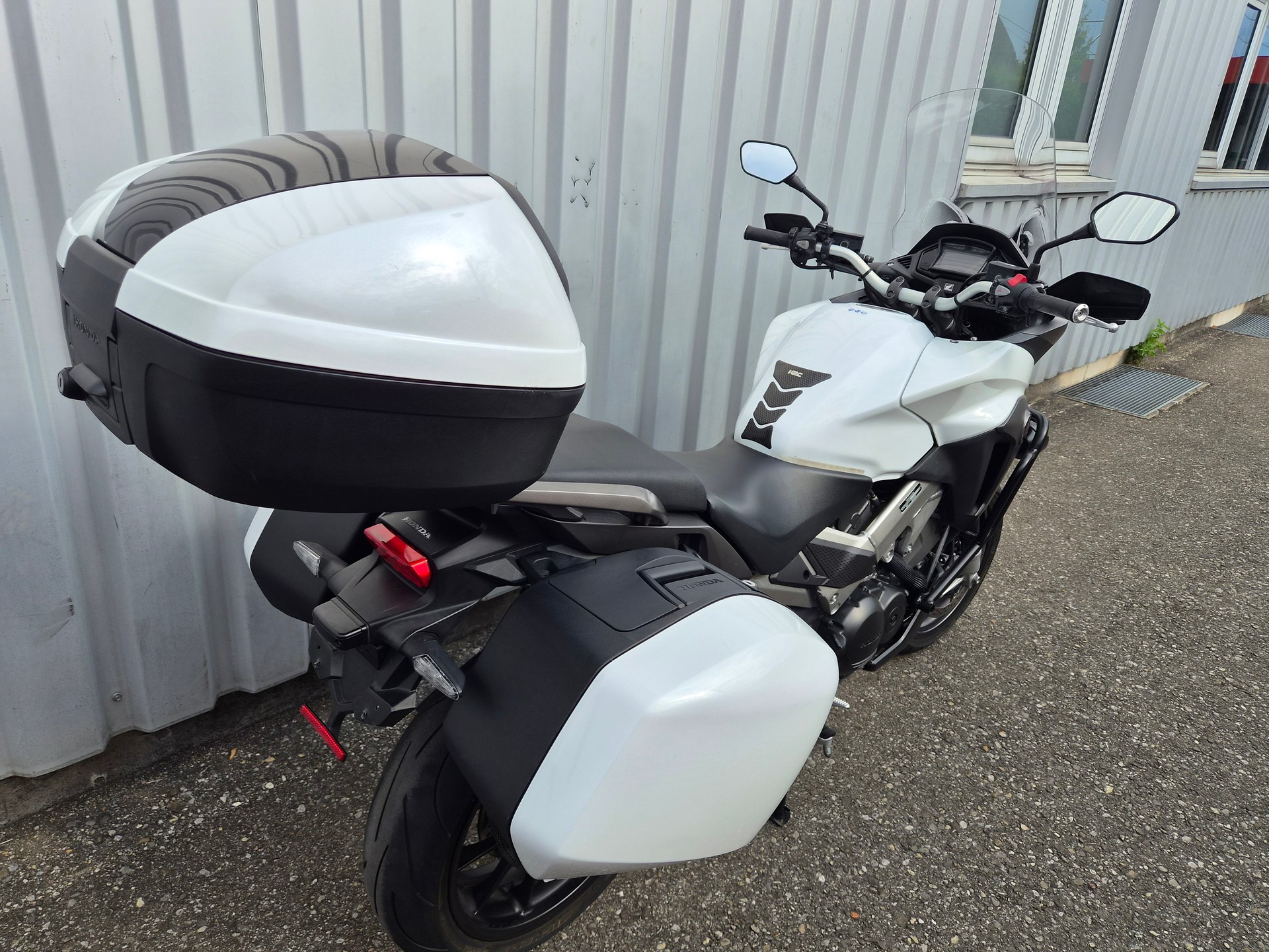 HONDA VFR 800 XA CROSSRUNNER-image-13