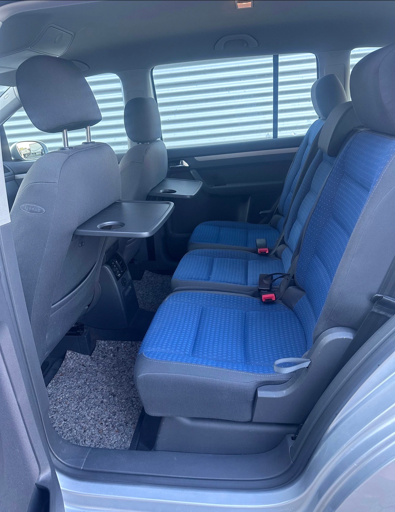 VW Touran 2.0 TDI Highline, Automat, Frisch ab MFK, aus 1ster Hand, 8Fach Komplett Räder-image-9