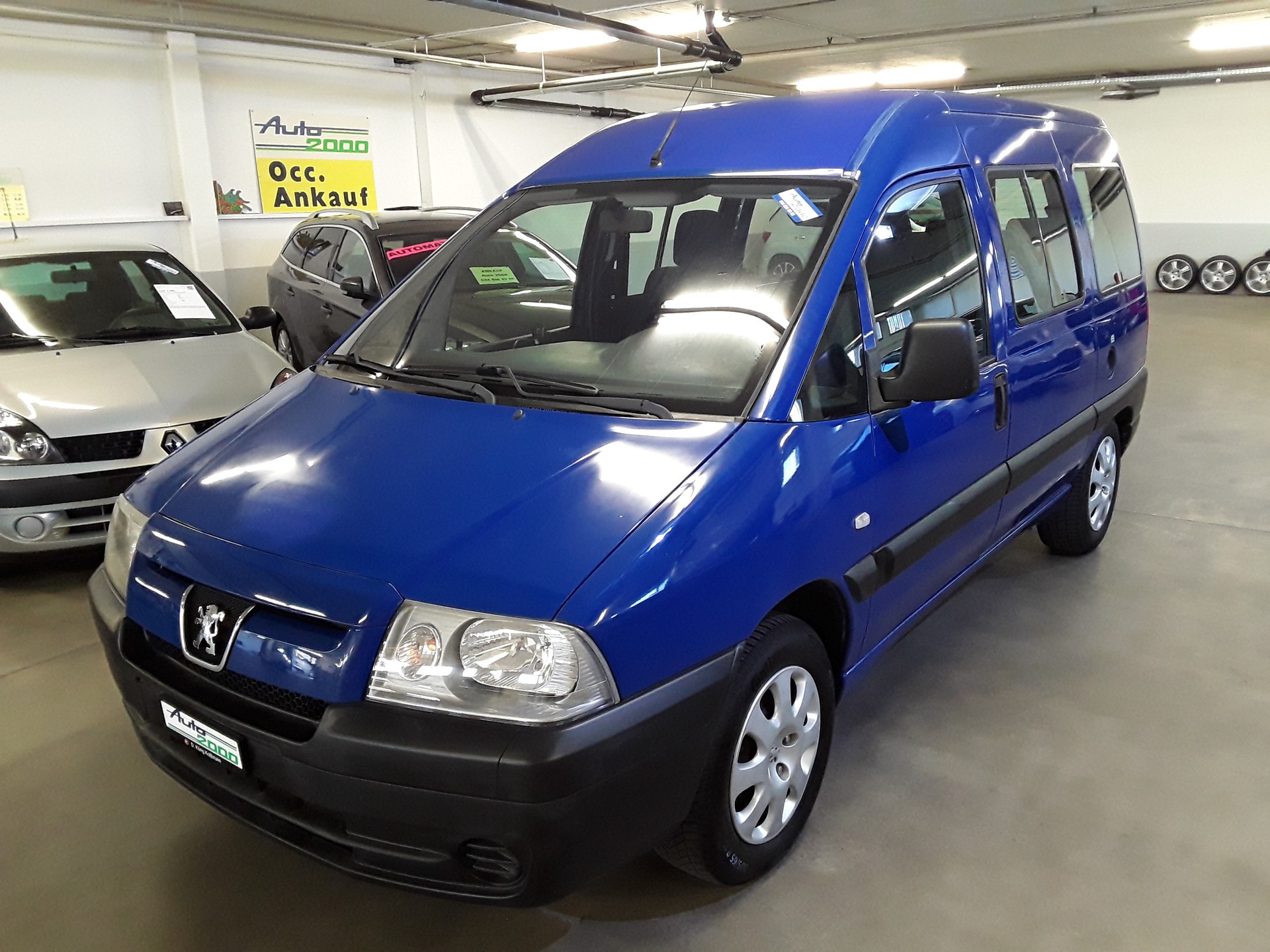 PEUGEOT Expert 2.0 220 C Confort Swiss P.