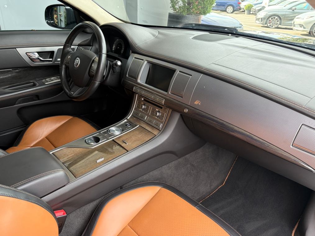 JAGUAR XF 5.0 V8 S/C XFR-image-10