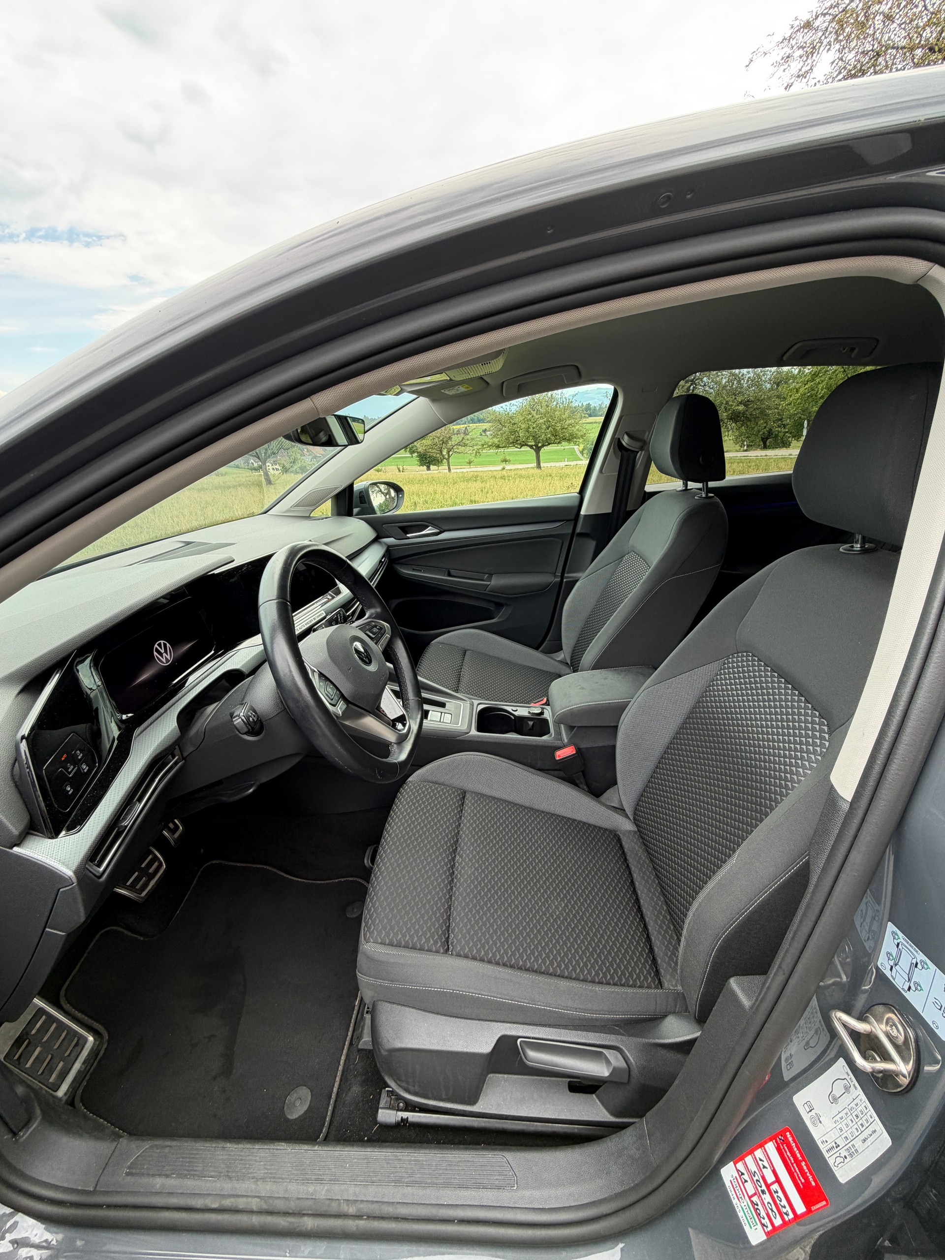 VW Golf 1.5 e TSI ACT Life DSG-image-10