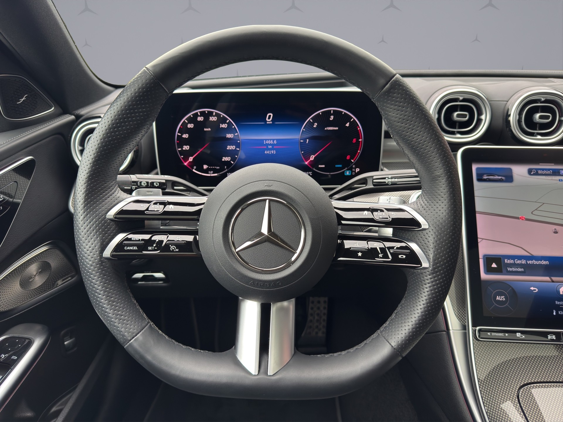 MERCEDES-BENZ C 220 d AMG Line 4matic Kombi-image-11