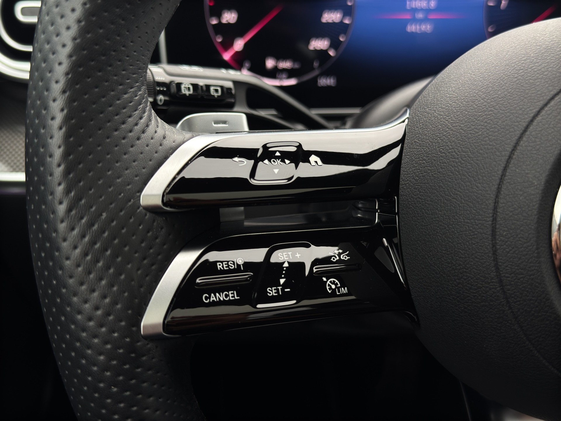MERCEDES-BENZ C 220 d AMG Line 4matic Kombi-image-20