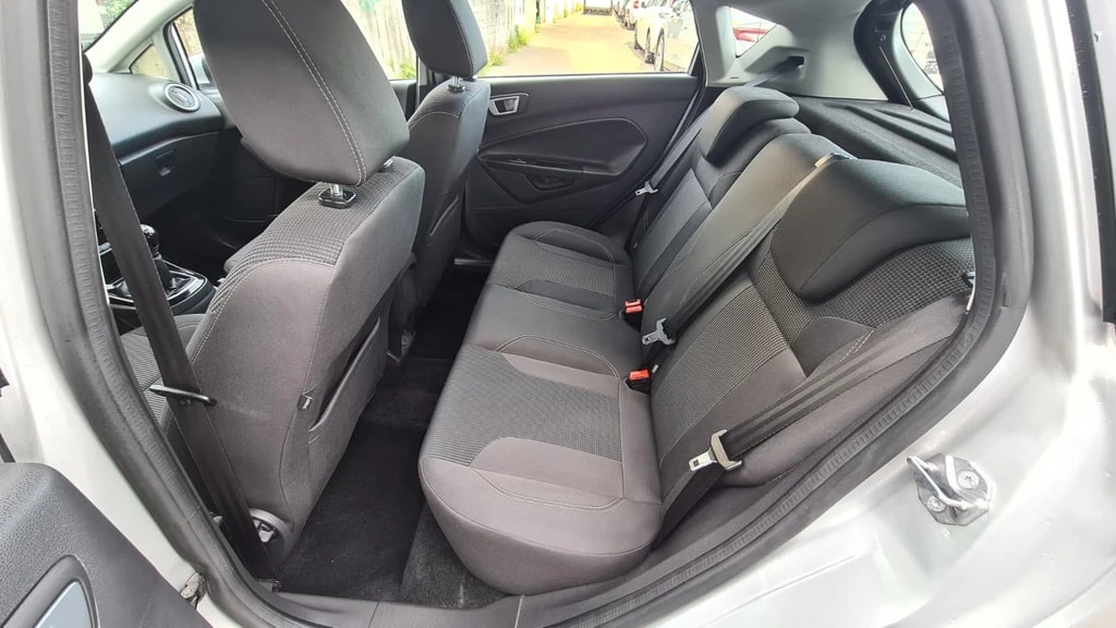 FORD Fiesta 1.0 SCTi Titanium ** Tempomat ** Parc Distance Control V+H ** Frisch Ab MFK & Service **-image-10