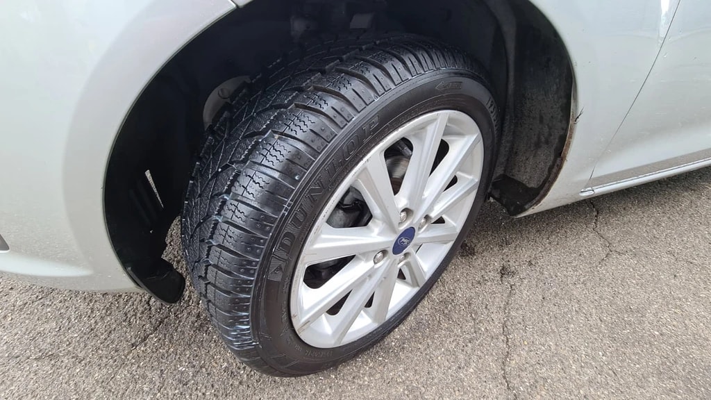 FORD Fiesta 1.0 SCTi Titanium ** Tempomat ** Parc Distance Control V+H ** Frisch Ab MFK & Service **-image-12